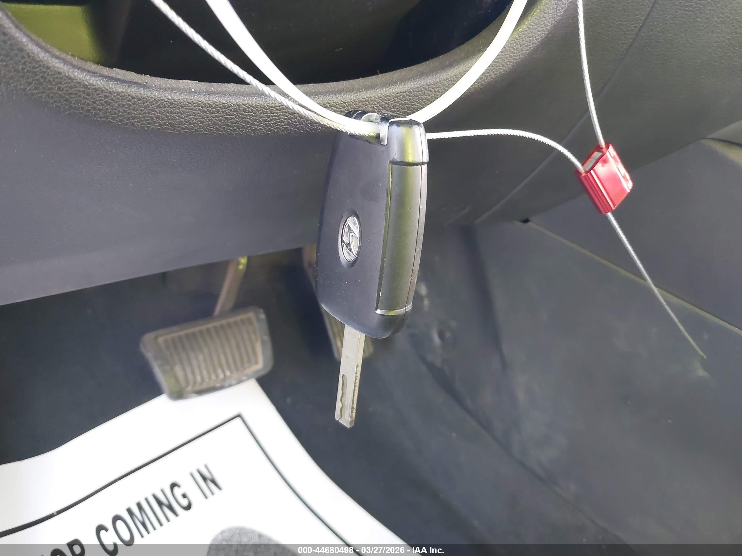 HYUNDAI ACCENT image 11