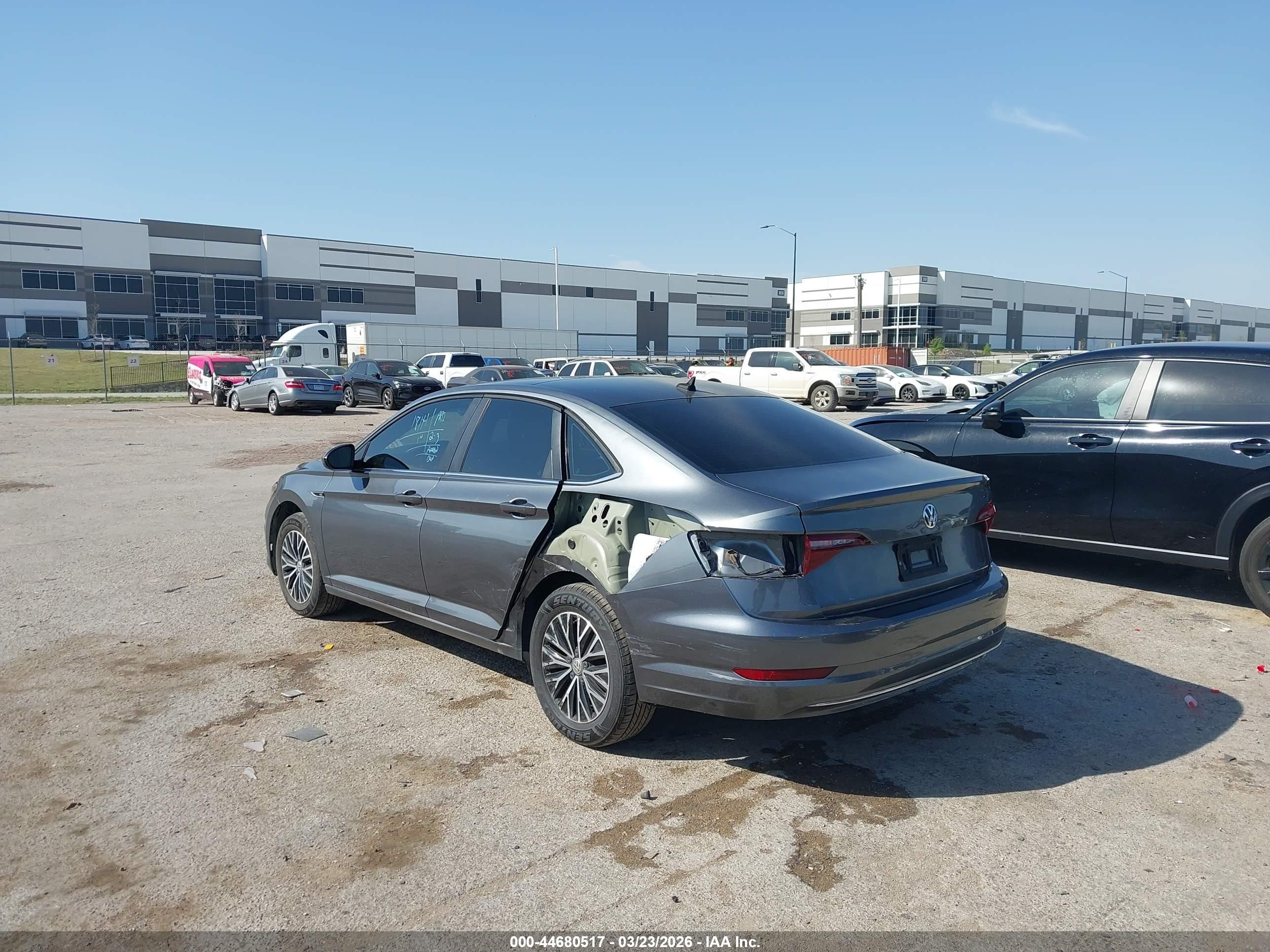 VOLKSWAGEN JETTA image 3
