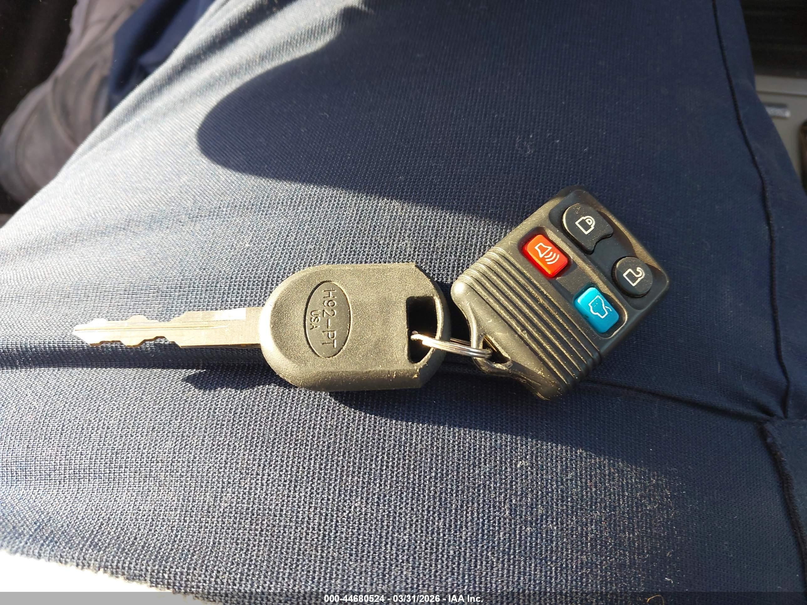 FORD FUSION image 11