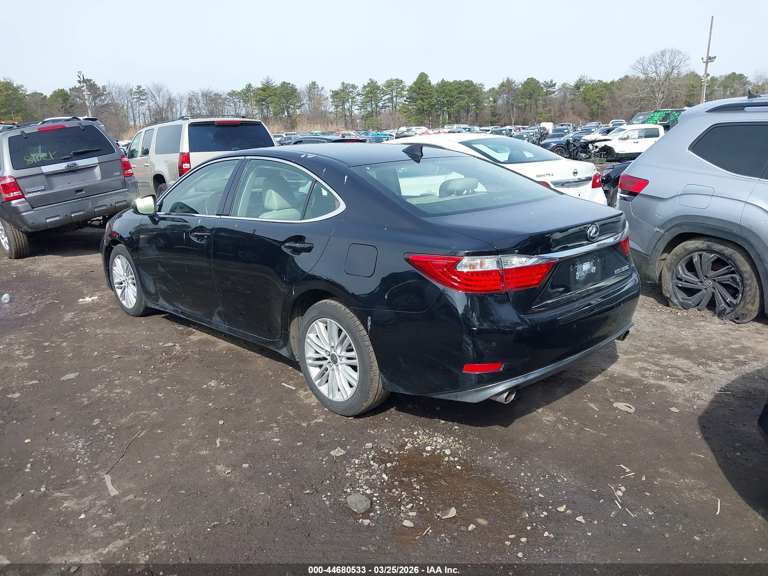 LEXUS ES image 3