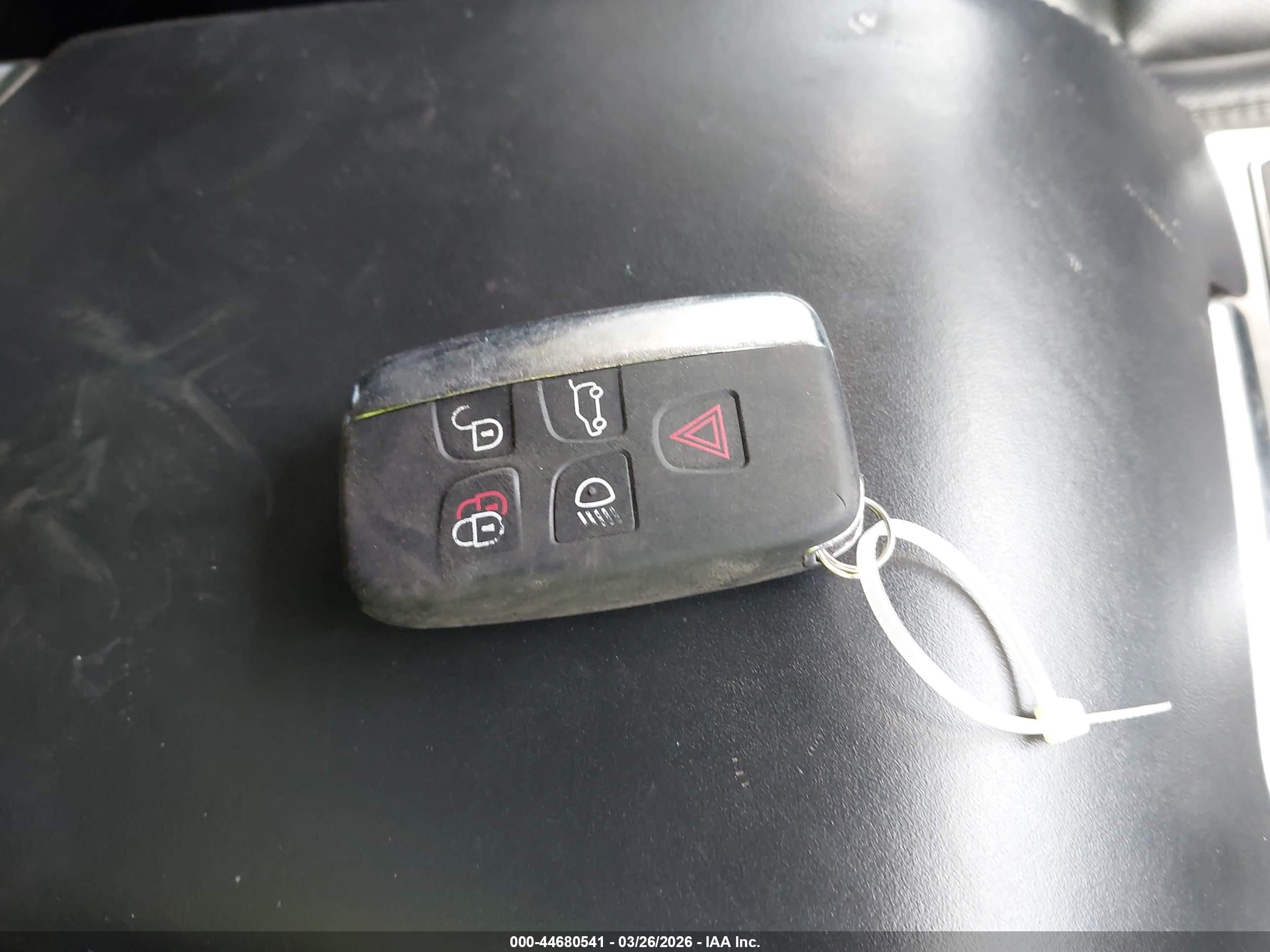 LAND ROVER image 11