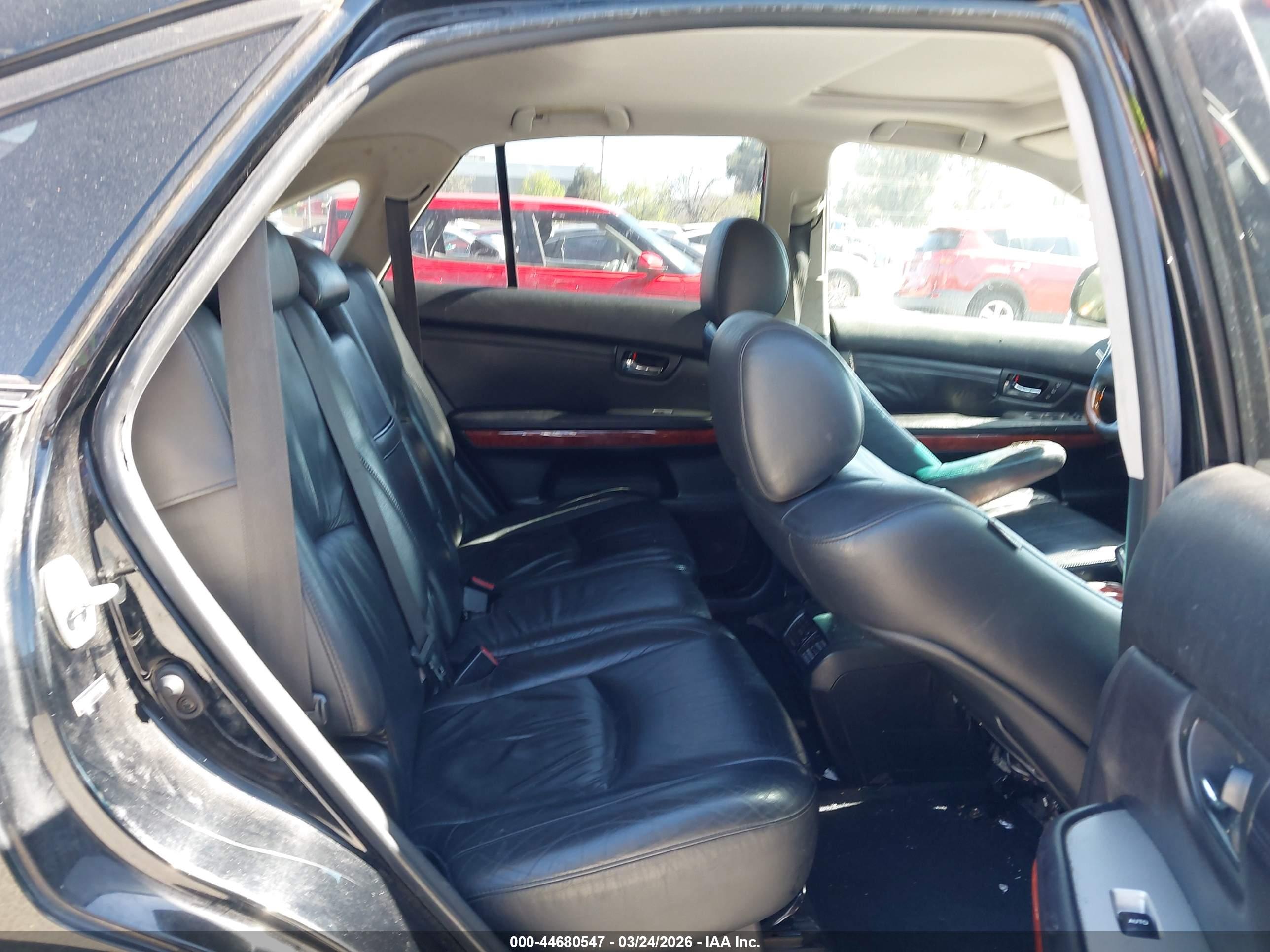 LEXUS RX image 8