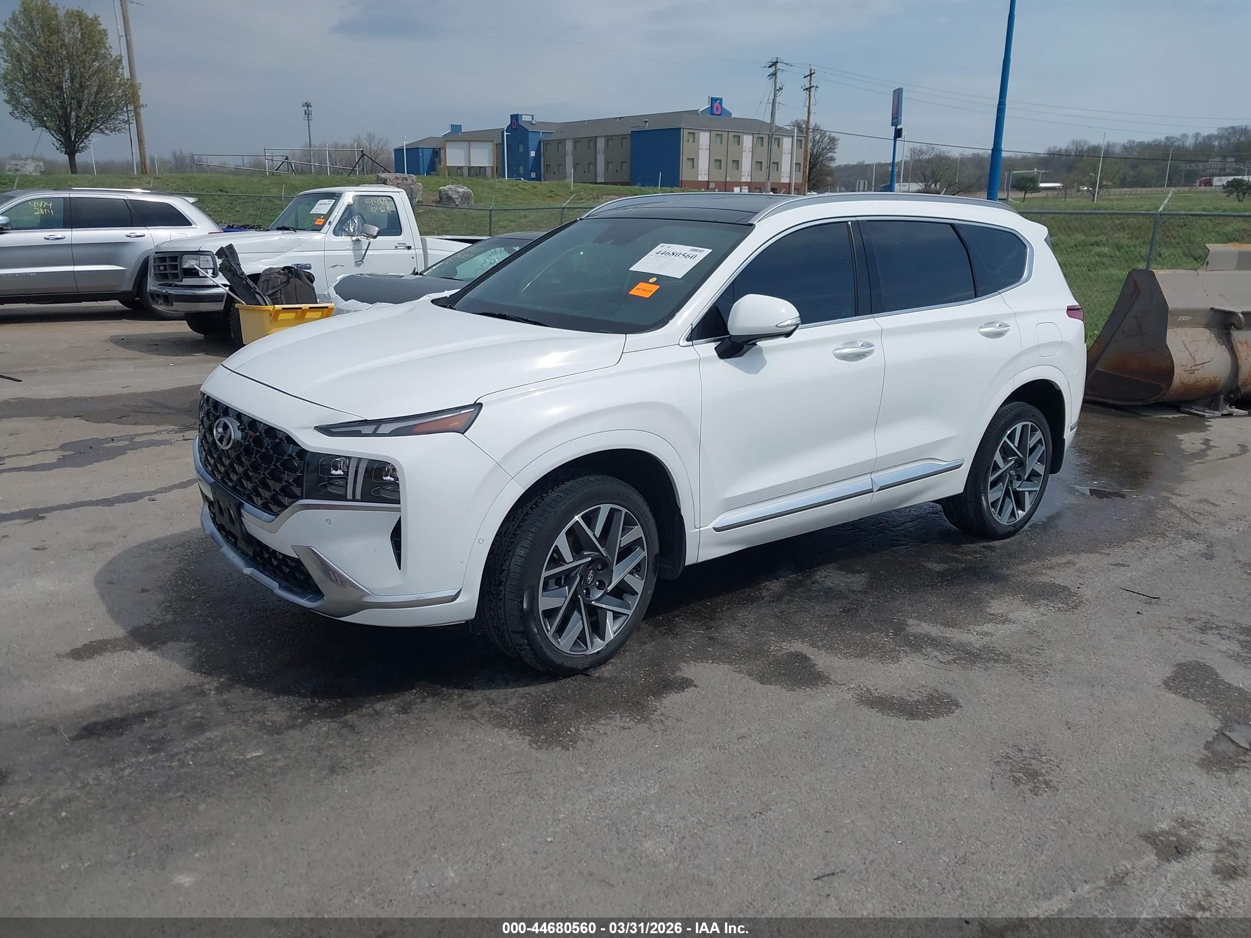 HYUNDAI SANTA image 2