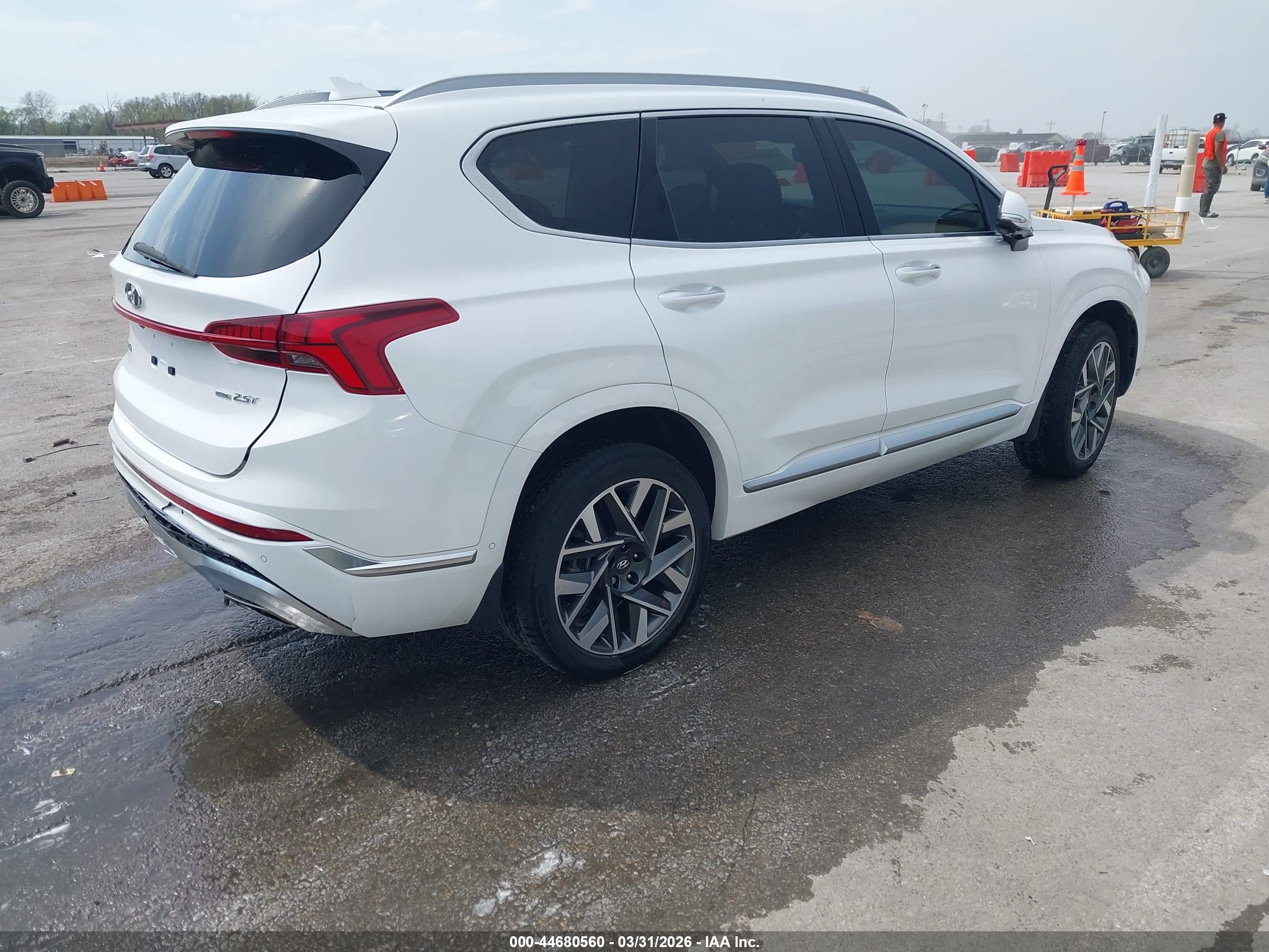 HYUNDAI SANTA image 4