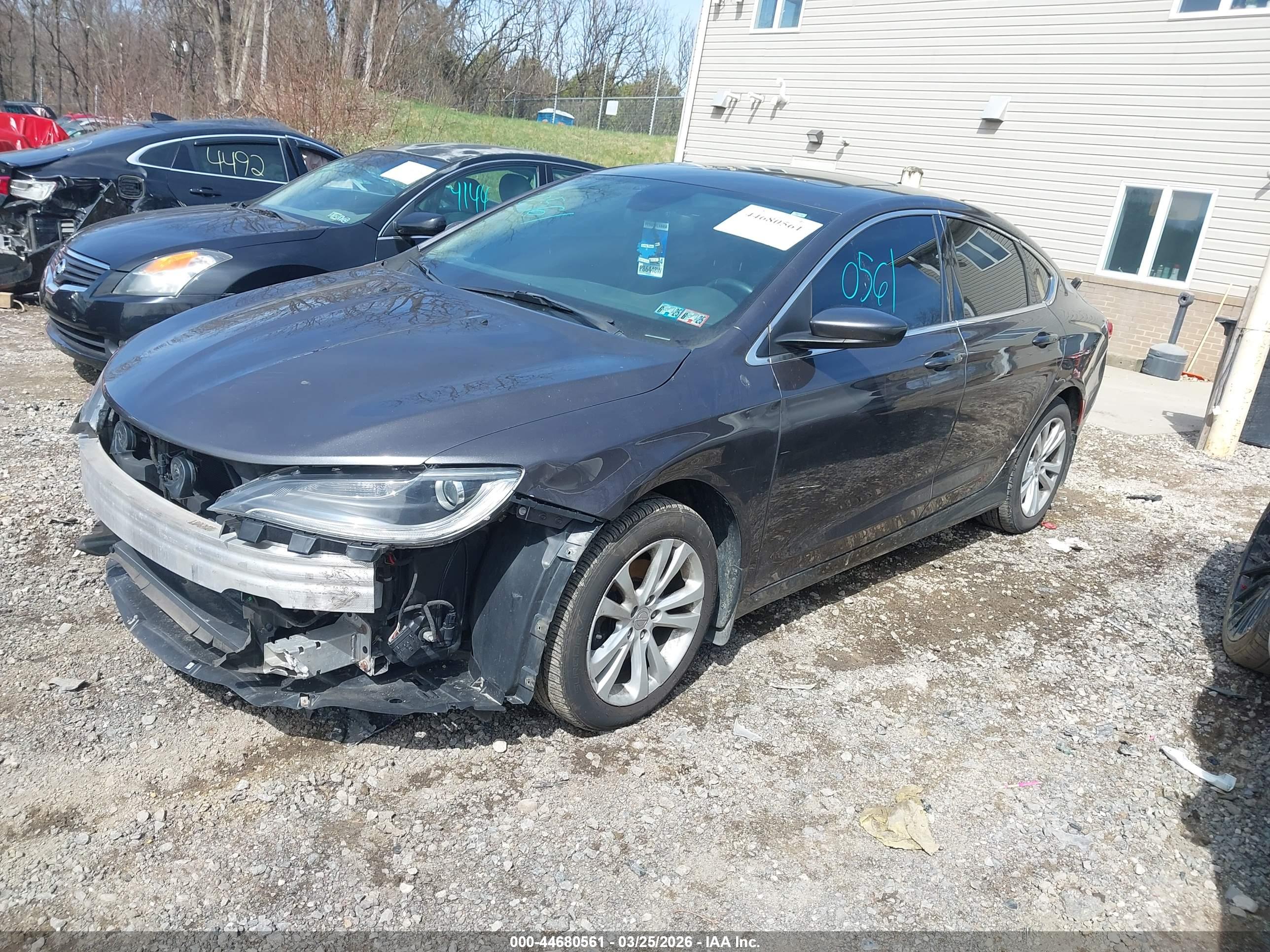 CHRYSLER 200 image 2