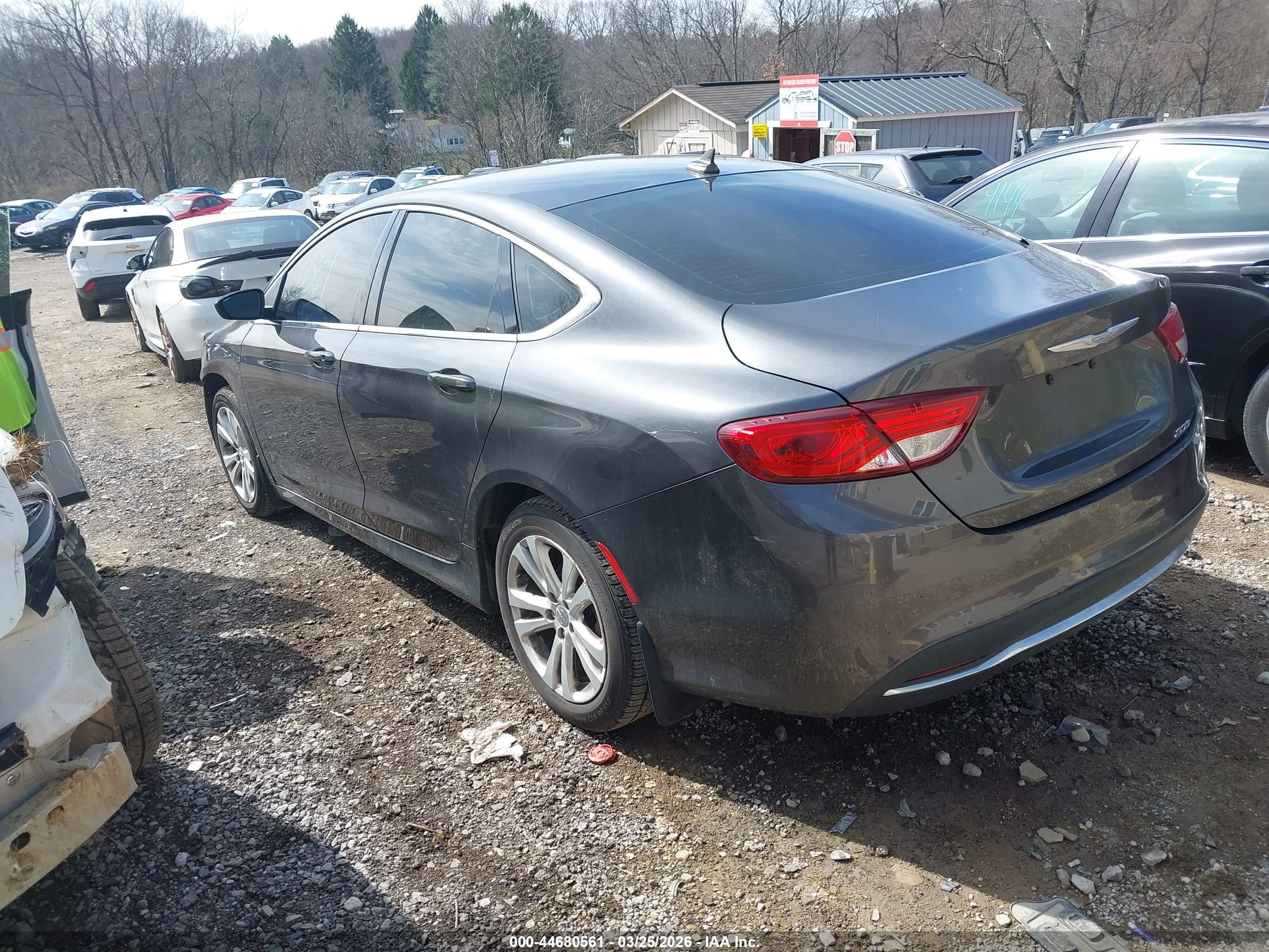CHRYSLER 200 image 3