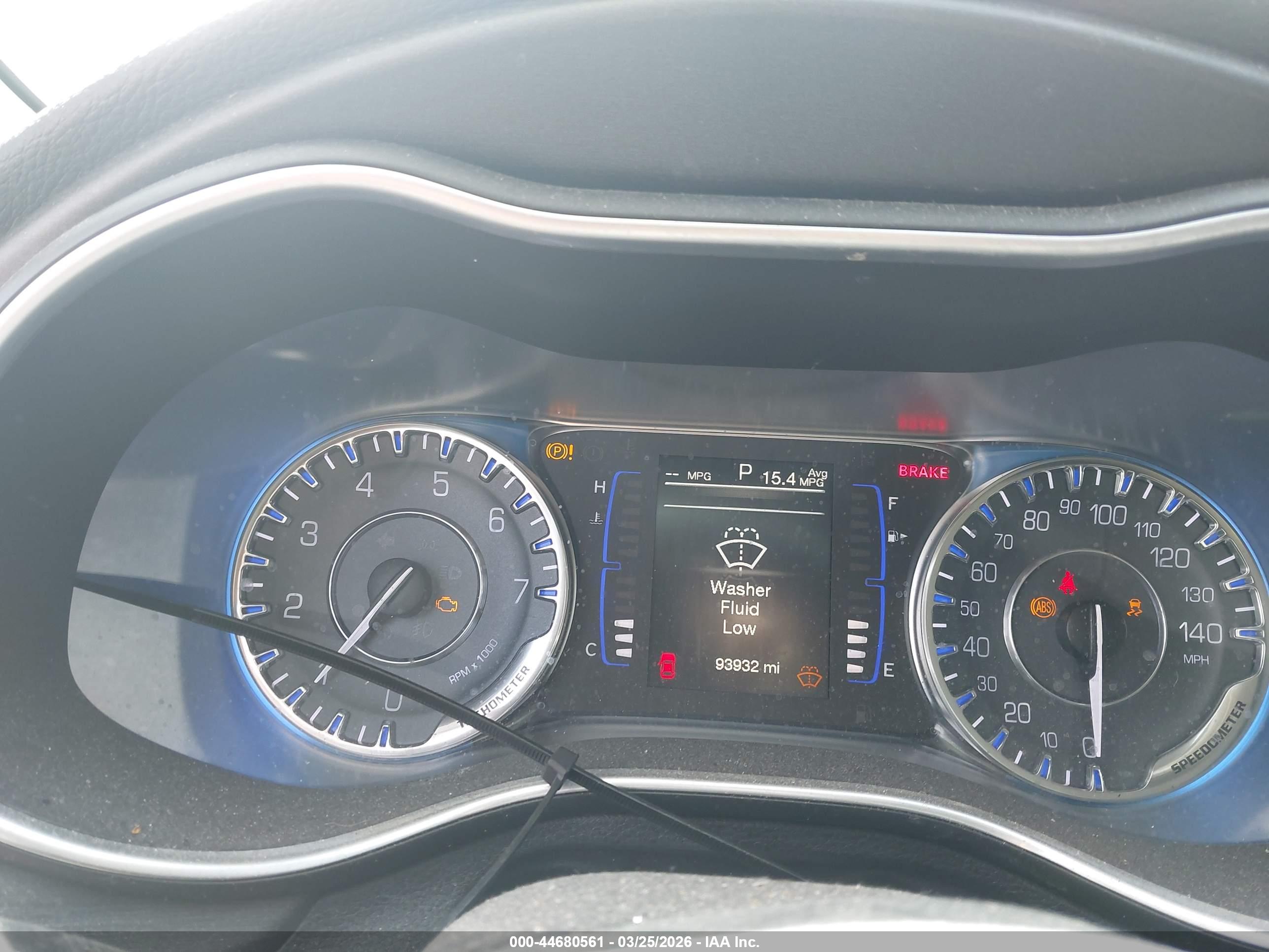 CHRYSLER 200 image 7