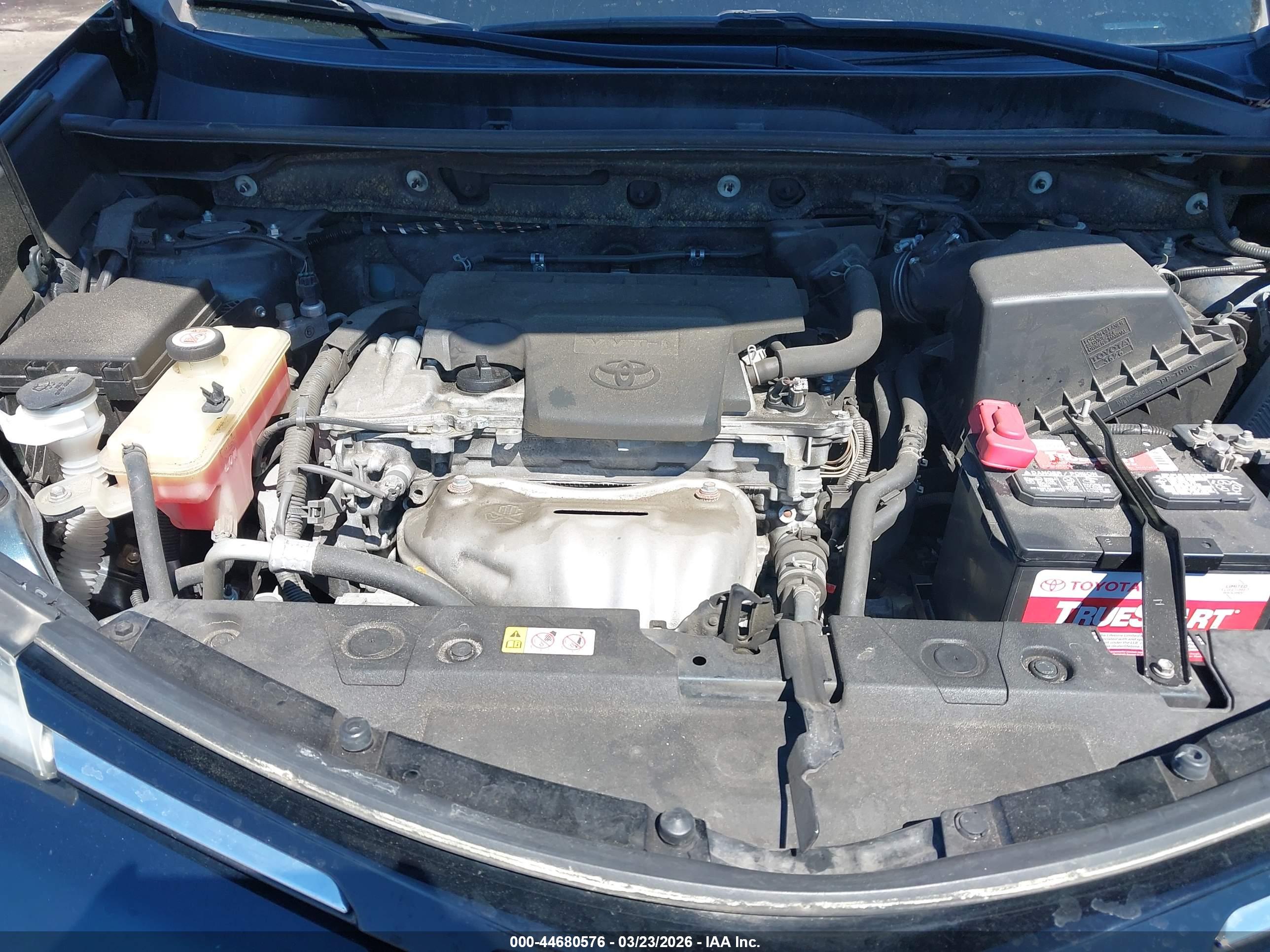 TOYOTA RAV4 image 10