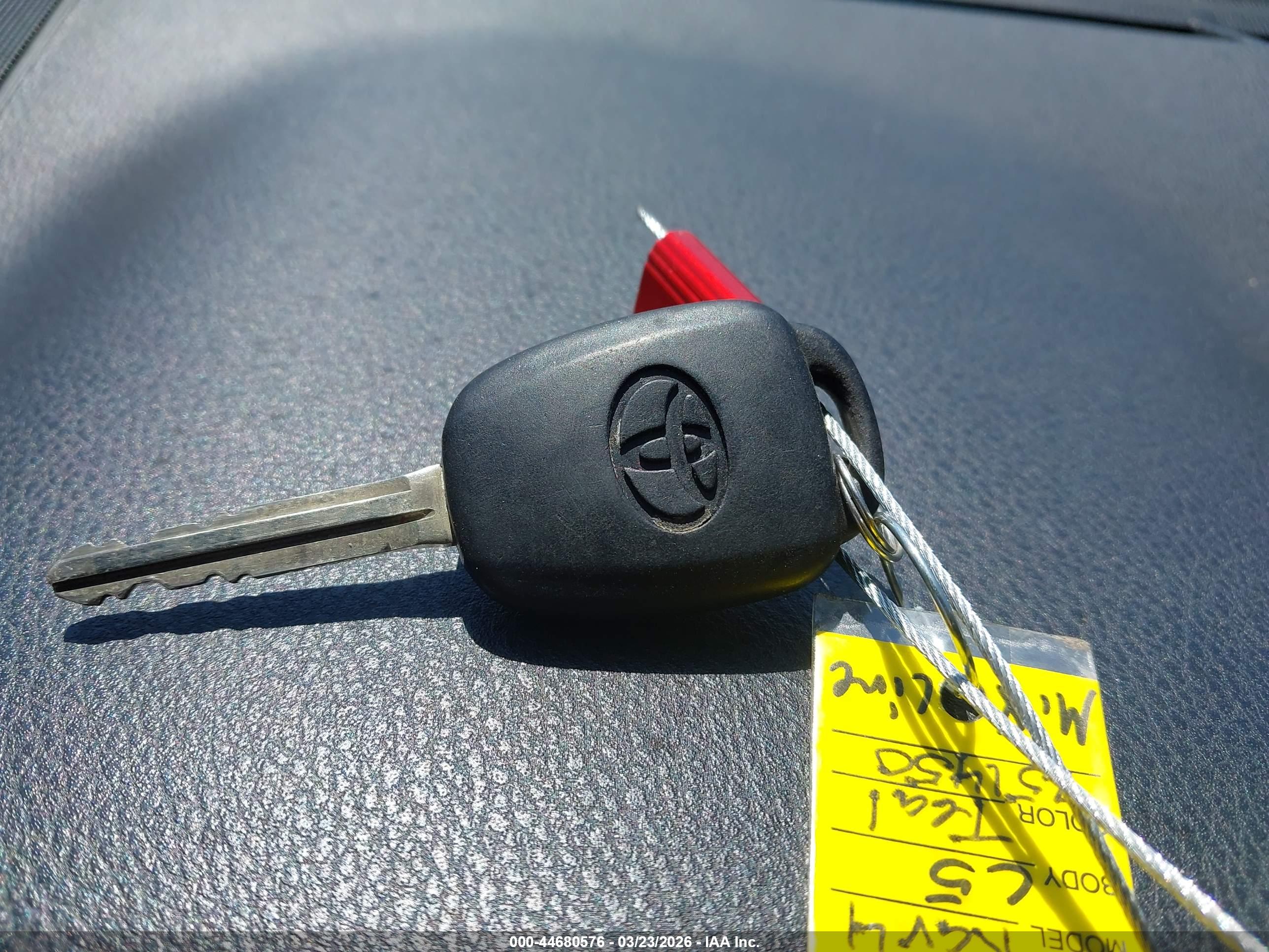 TOYOTA RAV4 image 11
