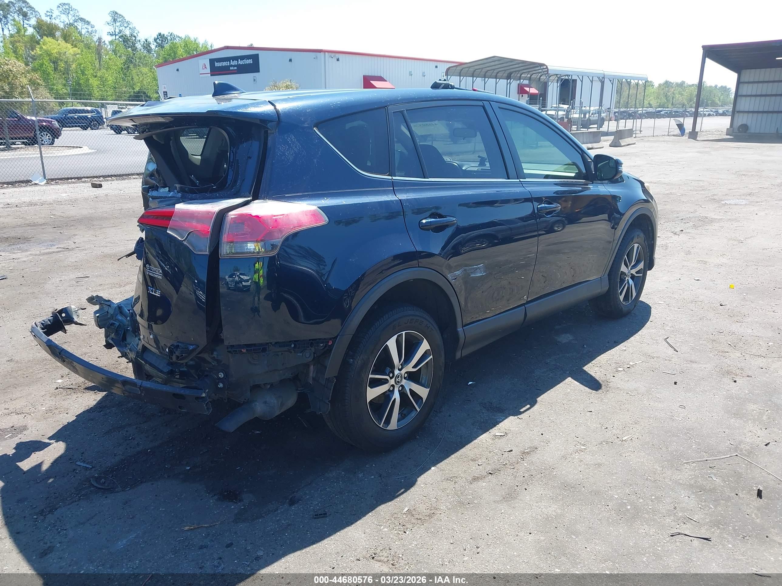 TOYOTA RAV4 image 4