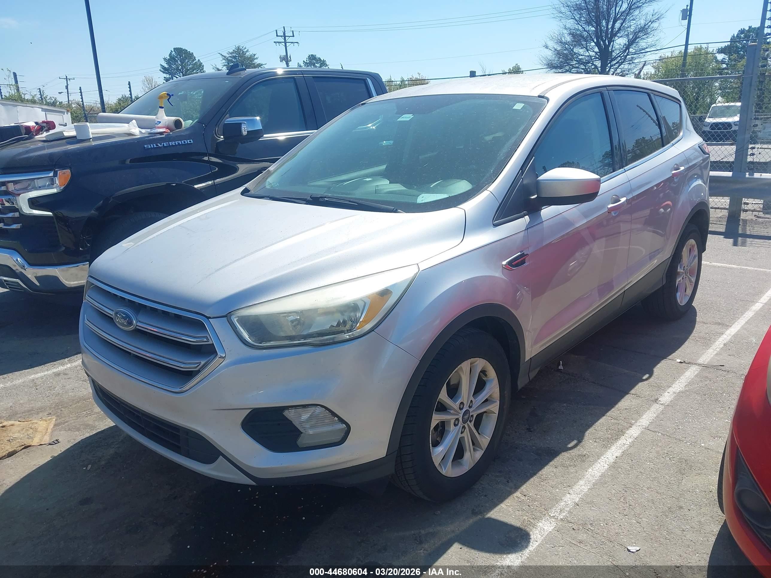 FORD ESCAPE image 2