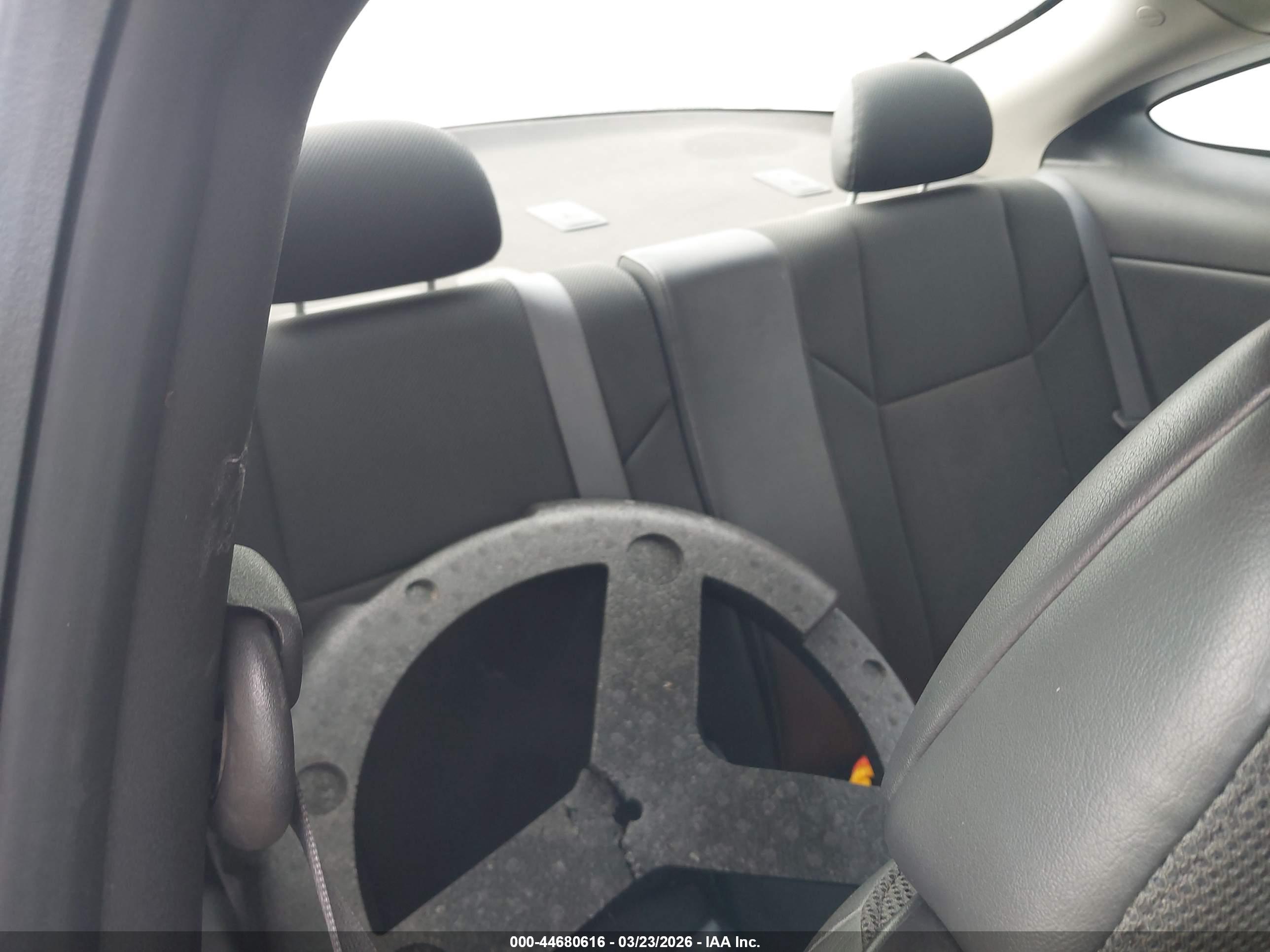 CHEVROLET COBALT image 8