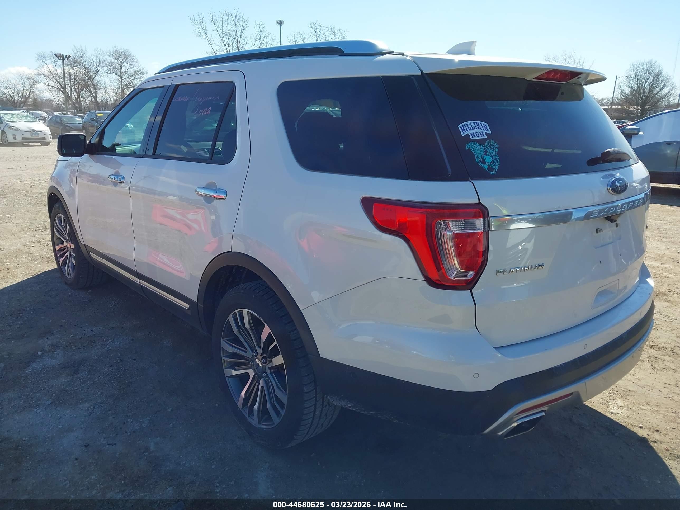 FORD EXPLORER image 3