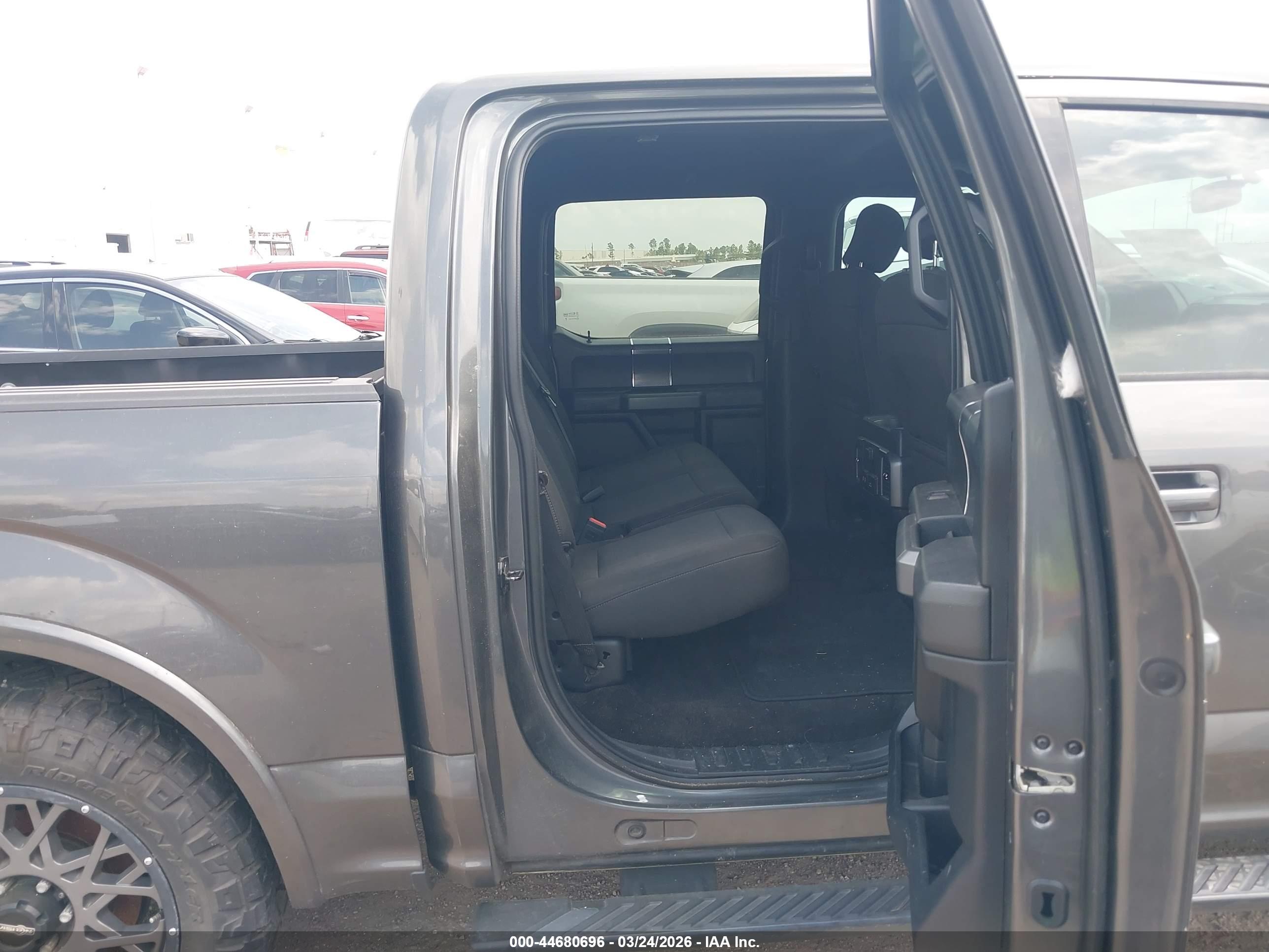FORD F-150 image 8