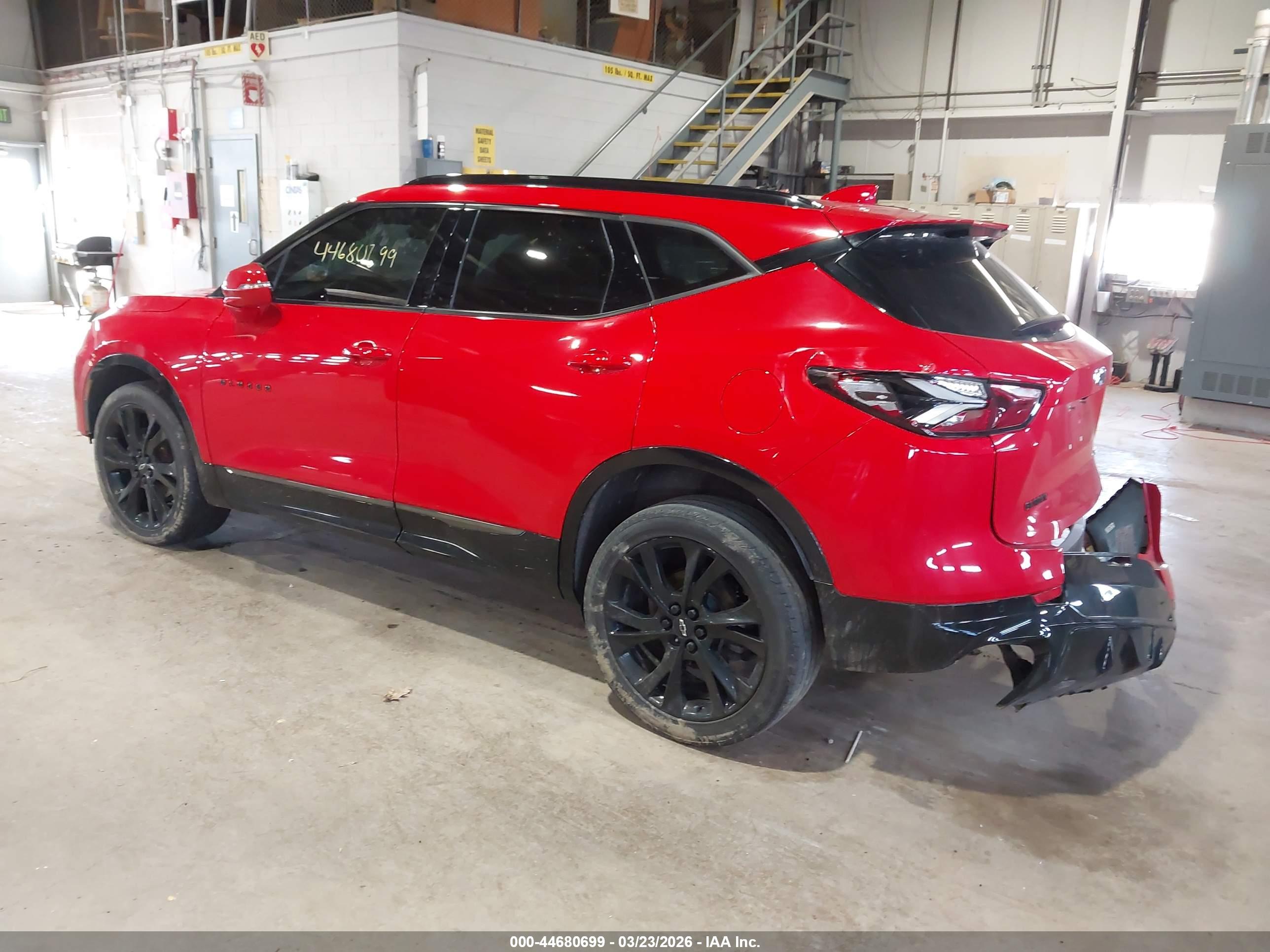 CHEVROLET BLAZER image 3