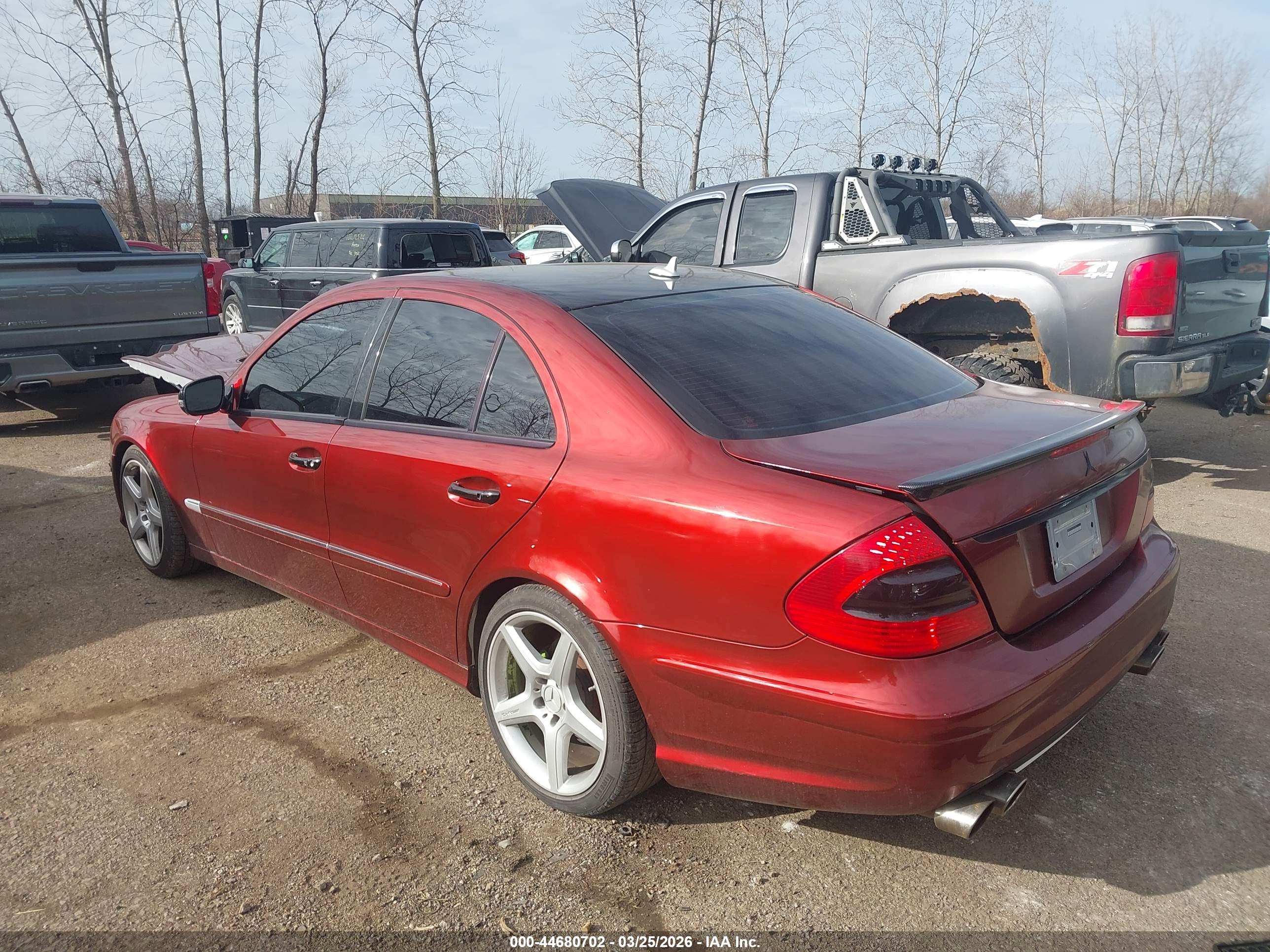 MERCEDES-BENZ E image 3