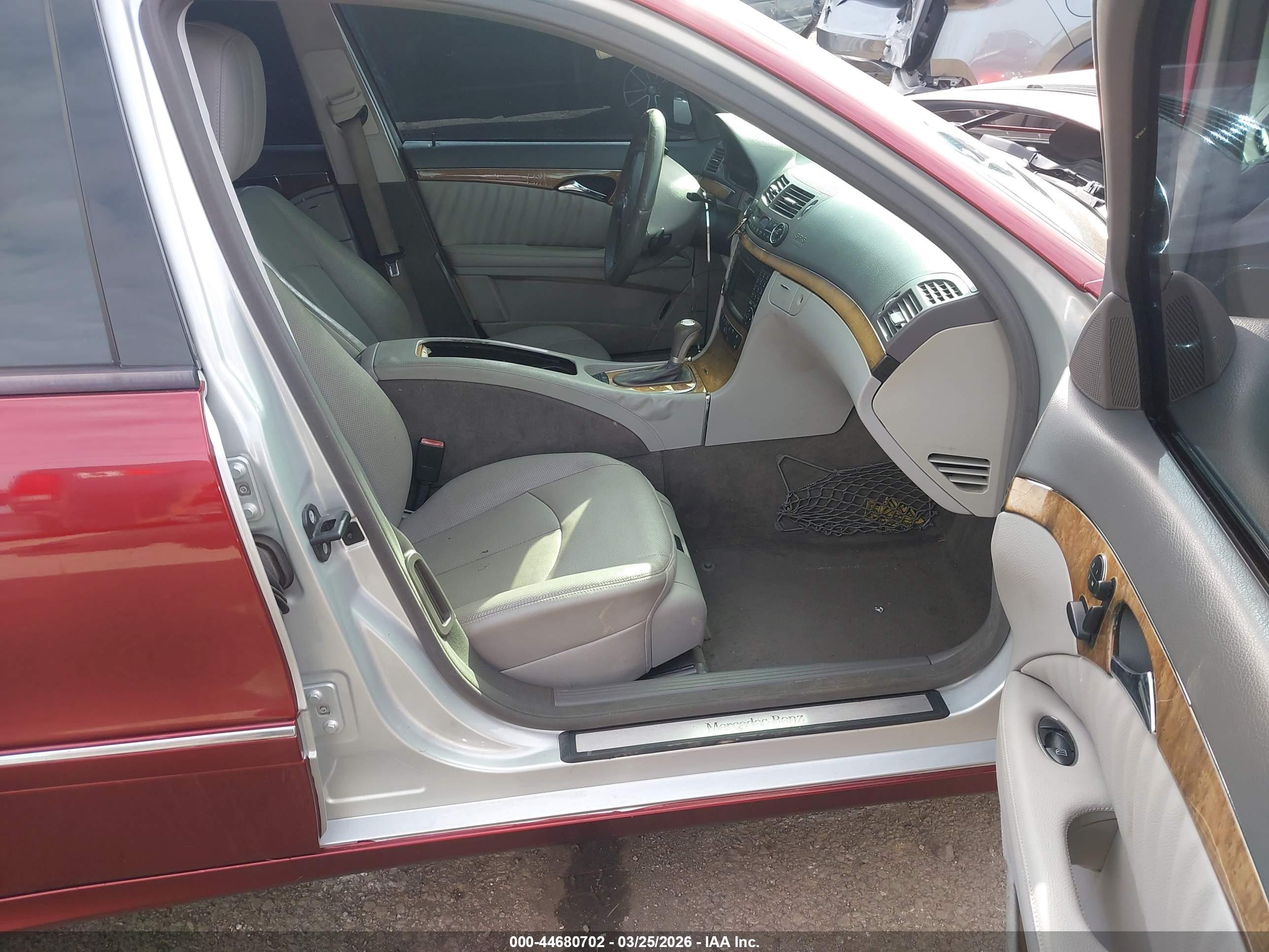 MERCEDES-BENZ E image 5