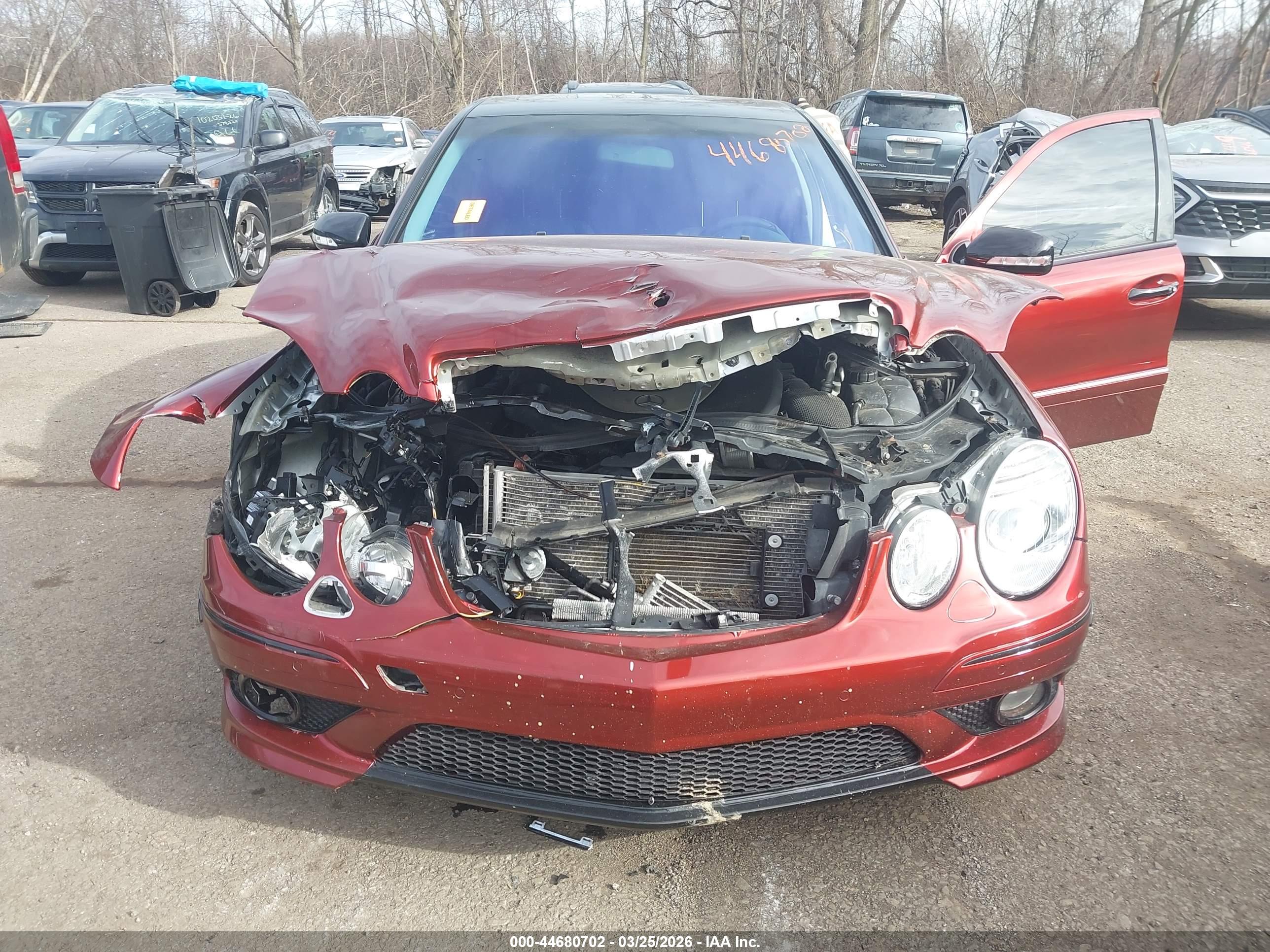 MERCEDES-BENZ E image 6