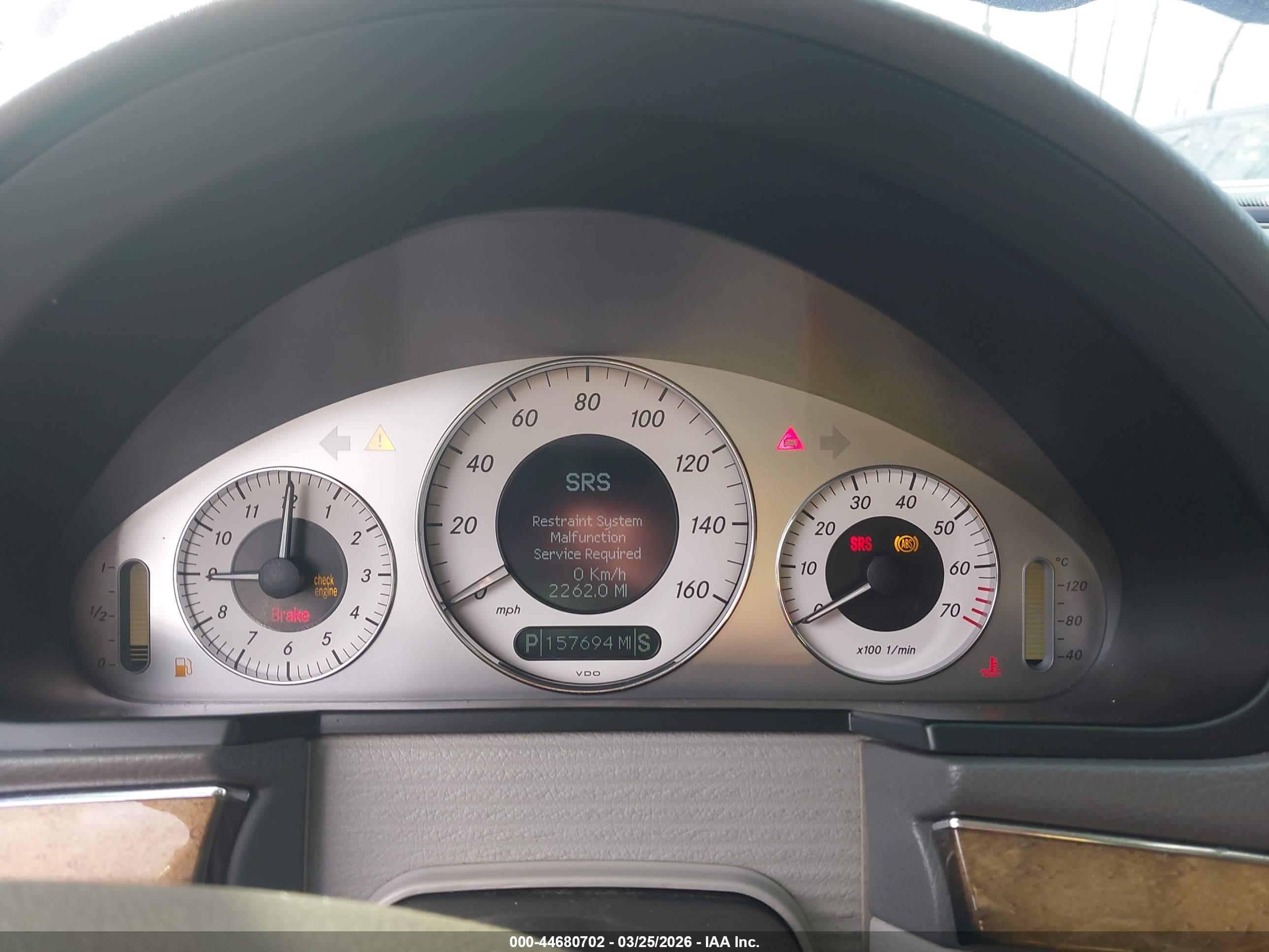 MERCEDES-BENZ E image 7