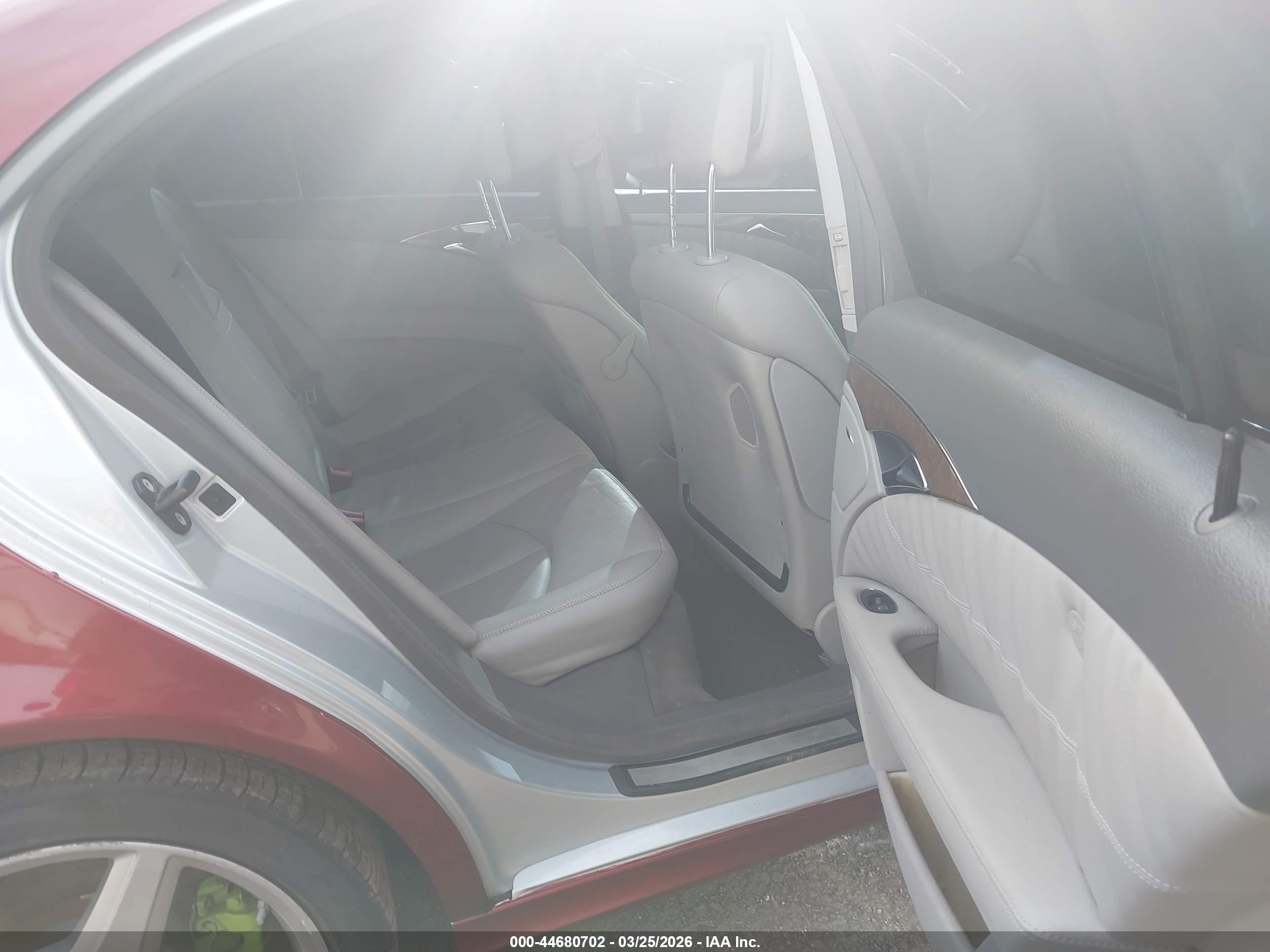 MERCEDES-BENZ E image 8