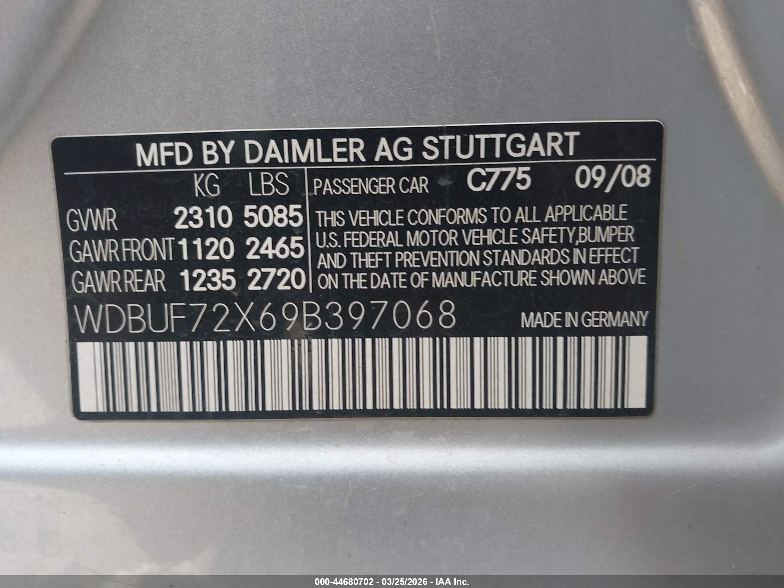 MERCEDES-BENZ E image 9