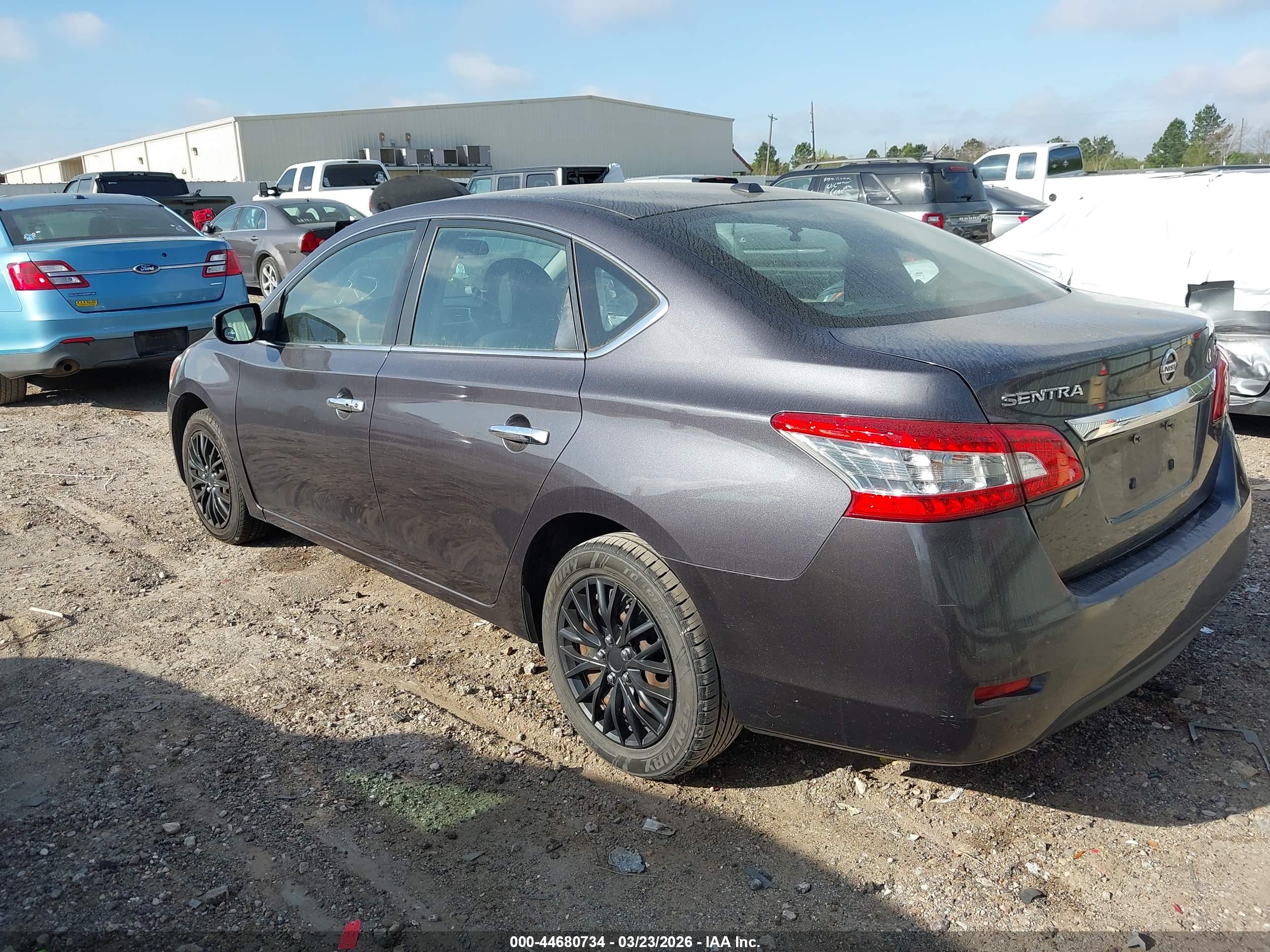 NISSAN SENTRA image 3