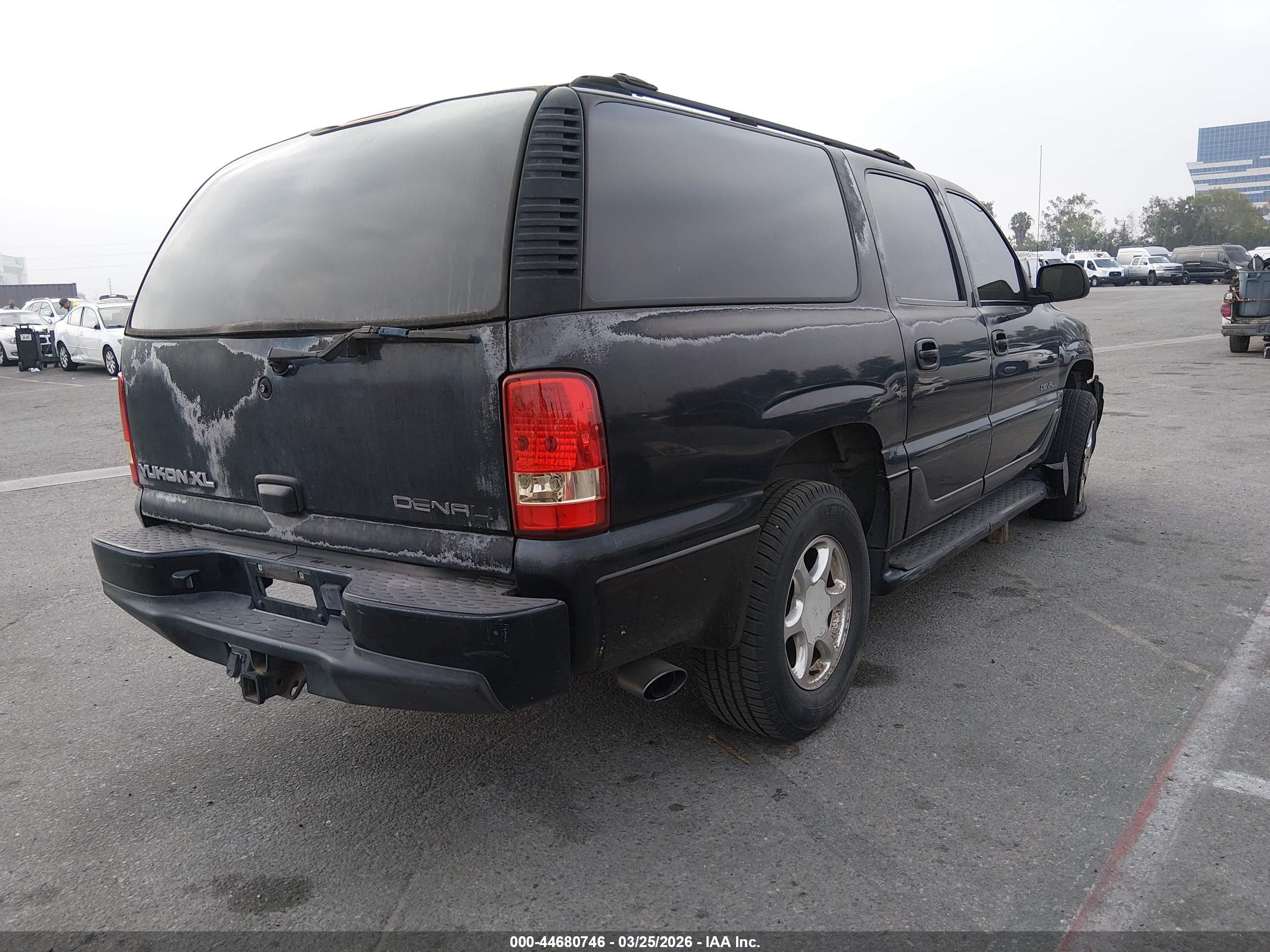 GMC YUKON image 4