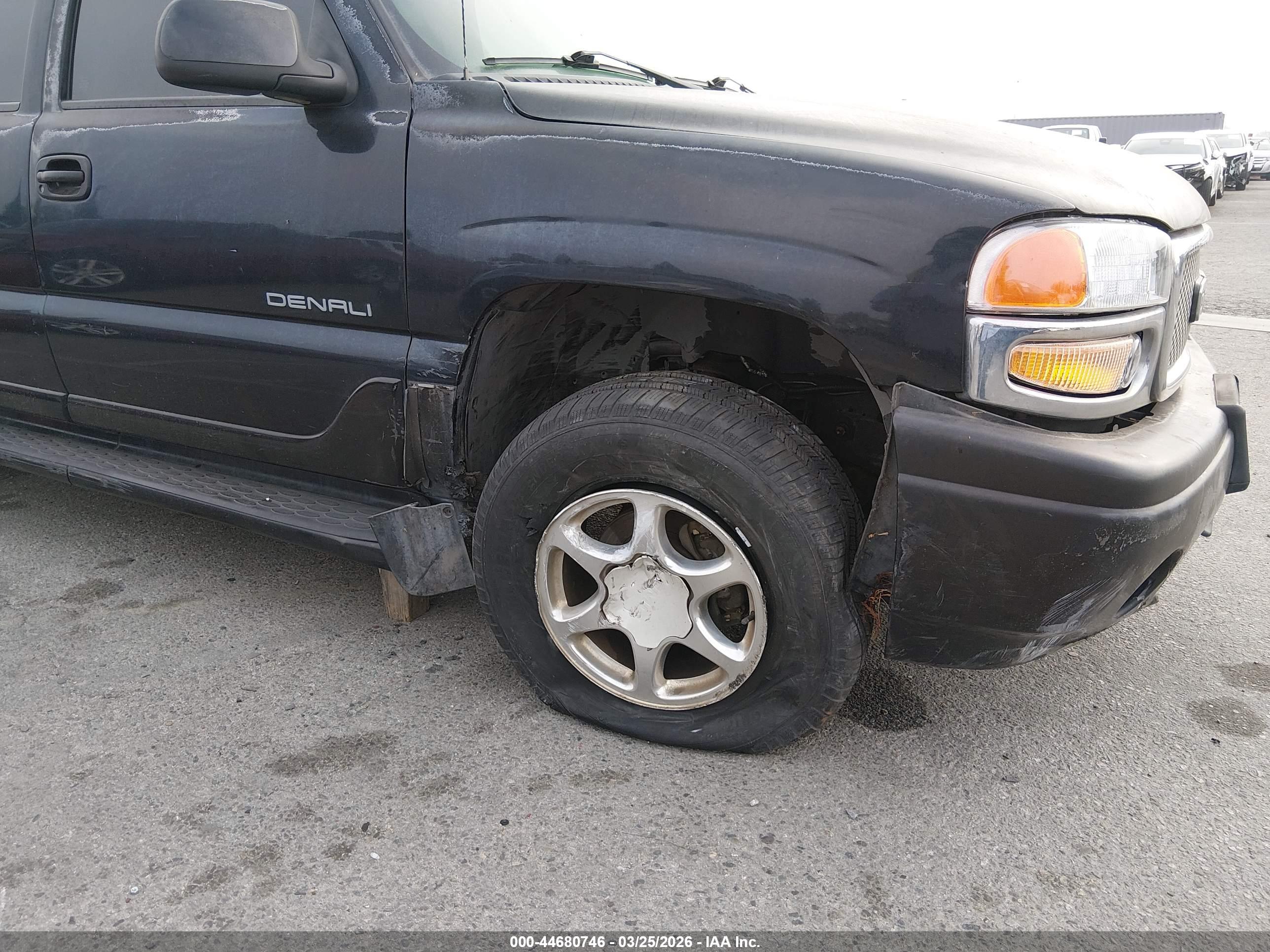 GMC YUKON image 6