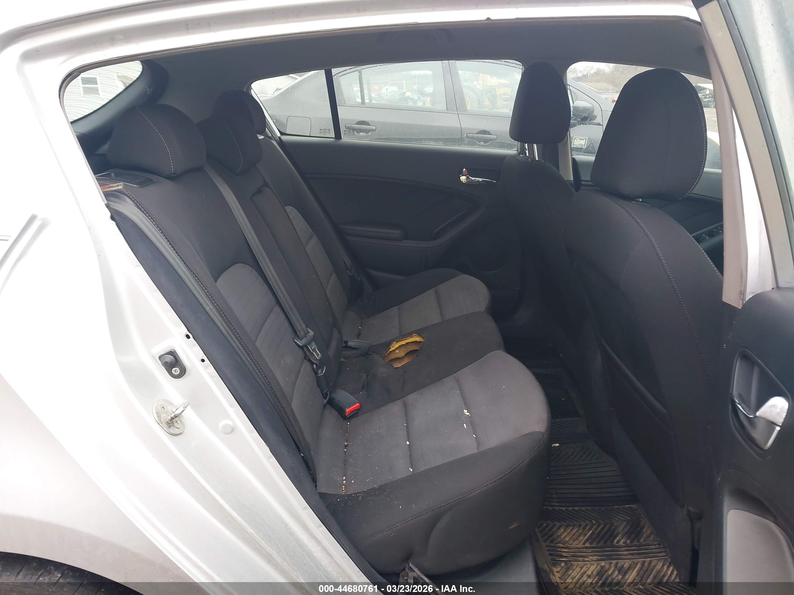 KIA FORTE image 8