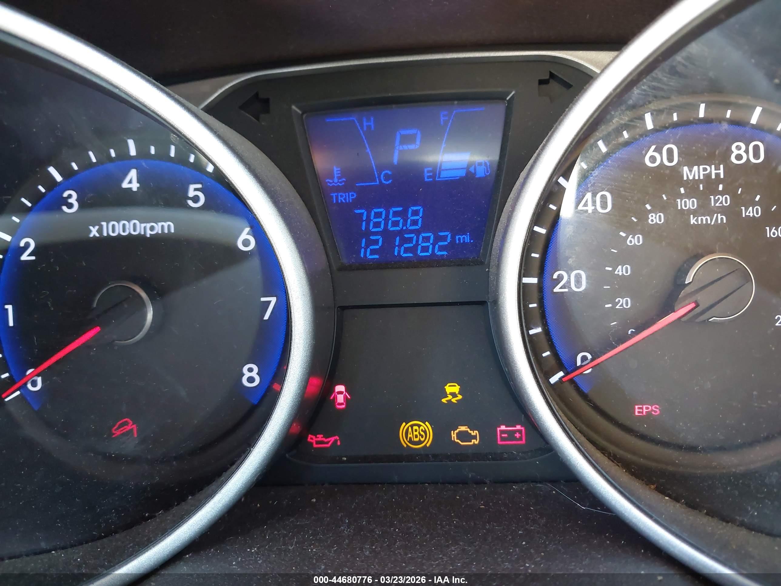 HYUNDAI TUCSON image 7