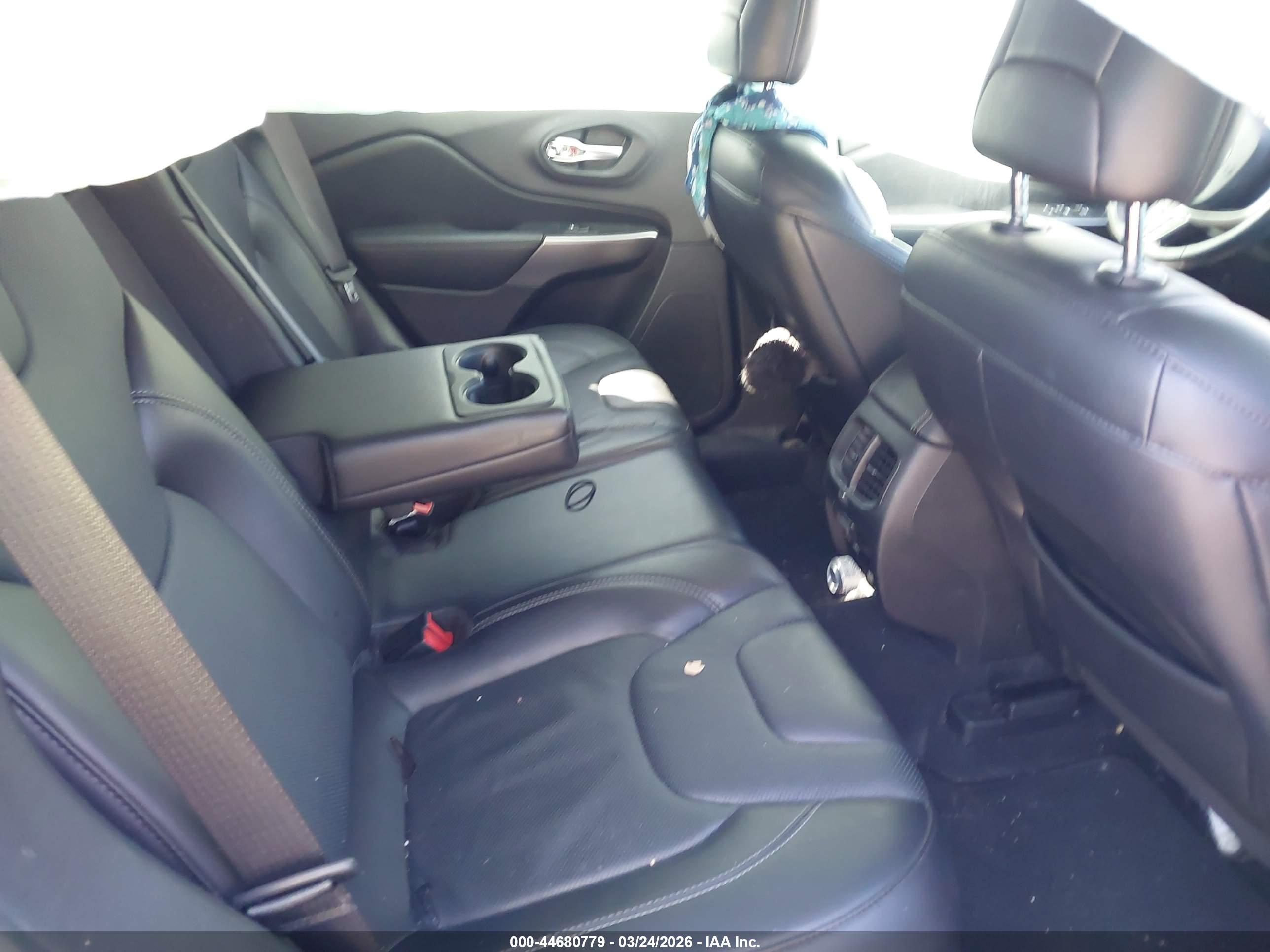 JEEP CHEROKEE image 8