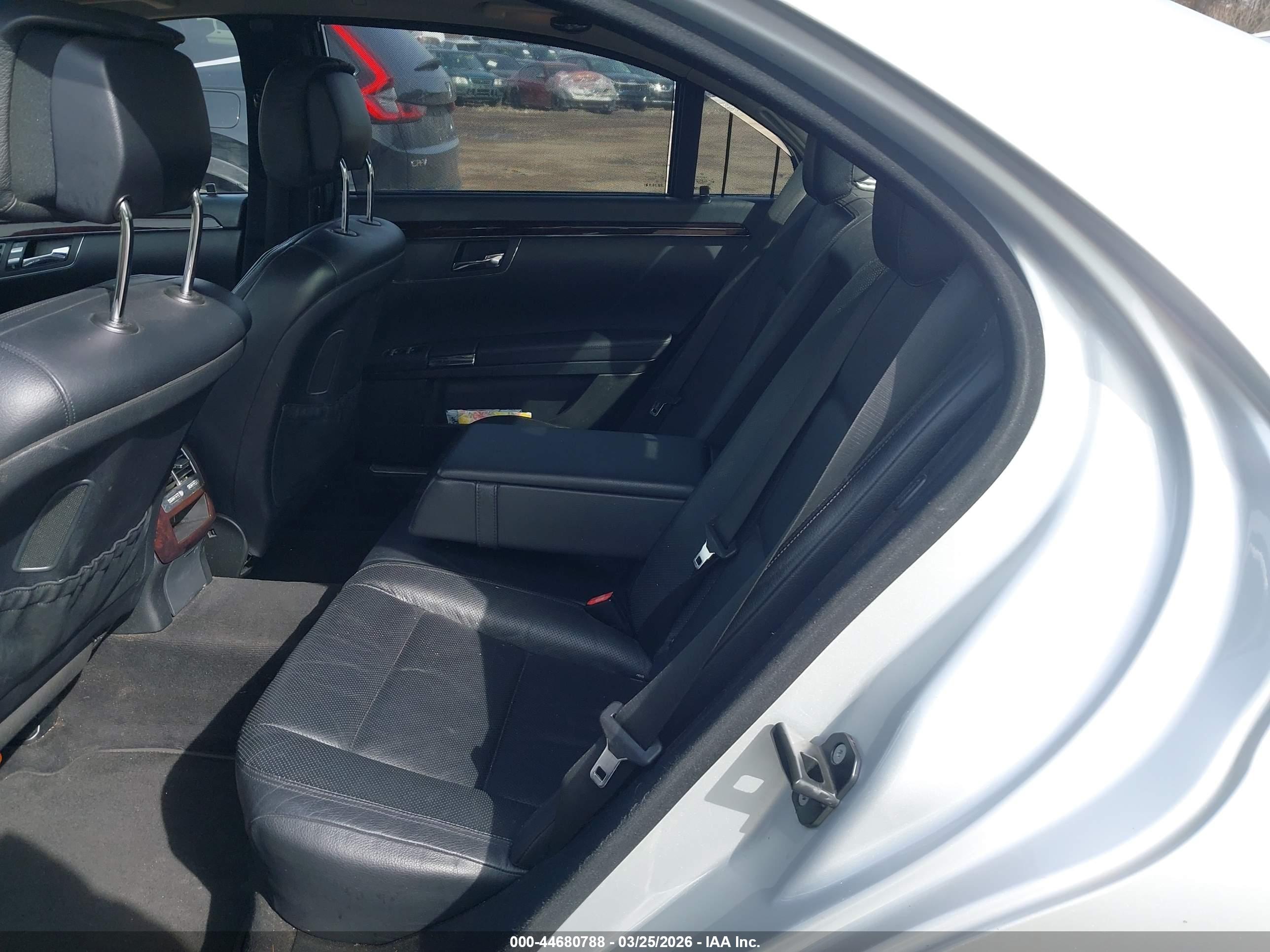 MERCEDES-BENZ S image 8