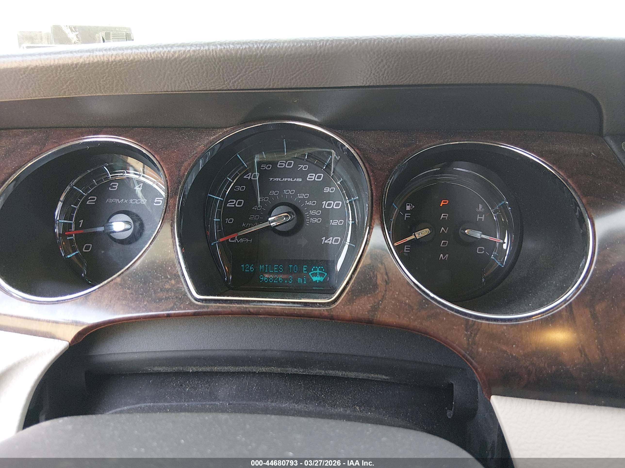 FORD TAURUS image 7