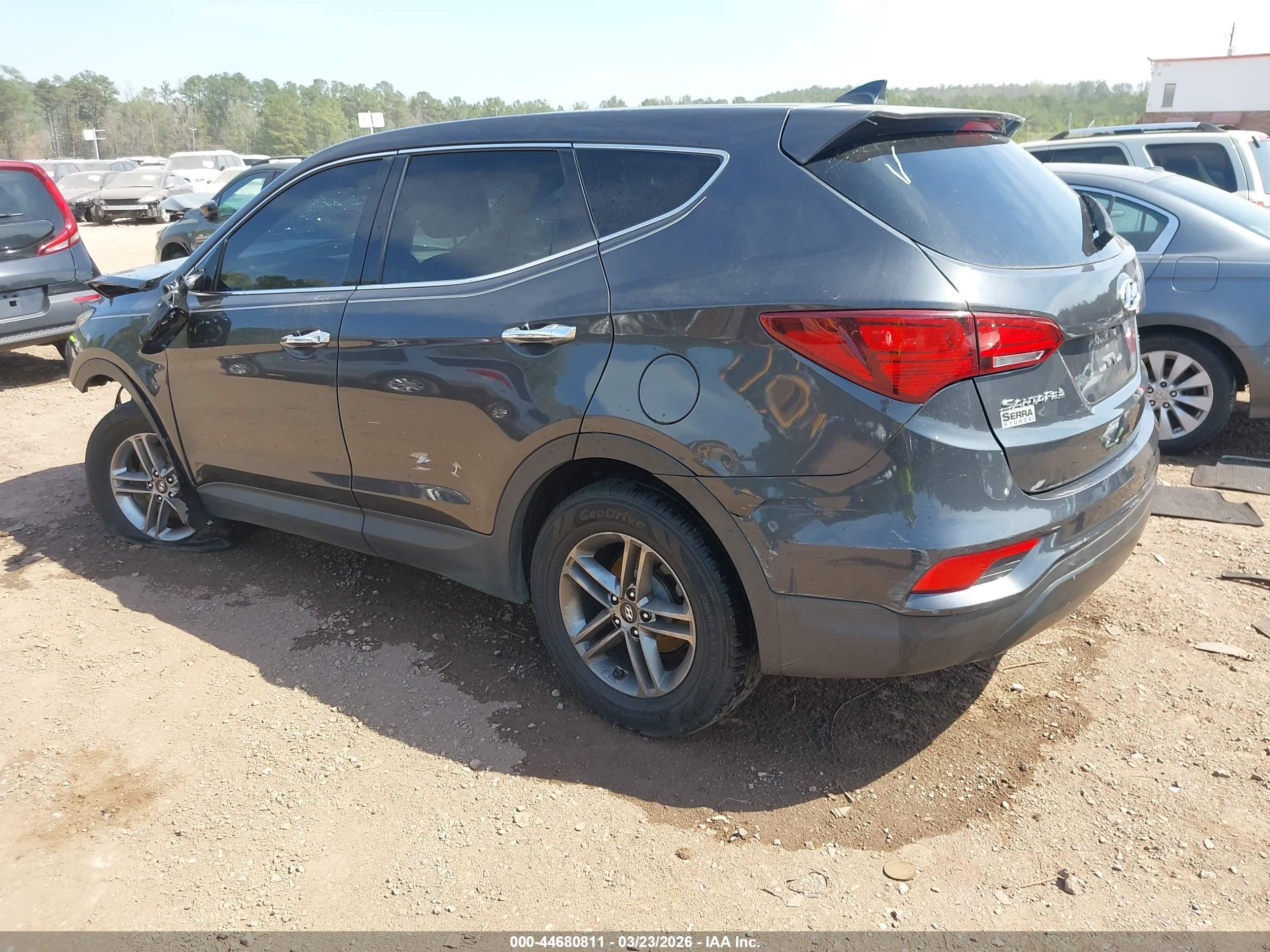 HYUNDAI SANTA image 3