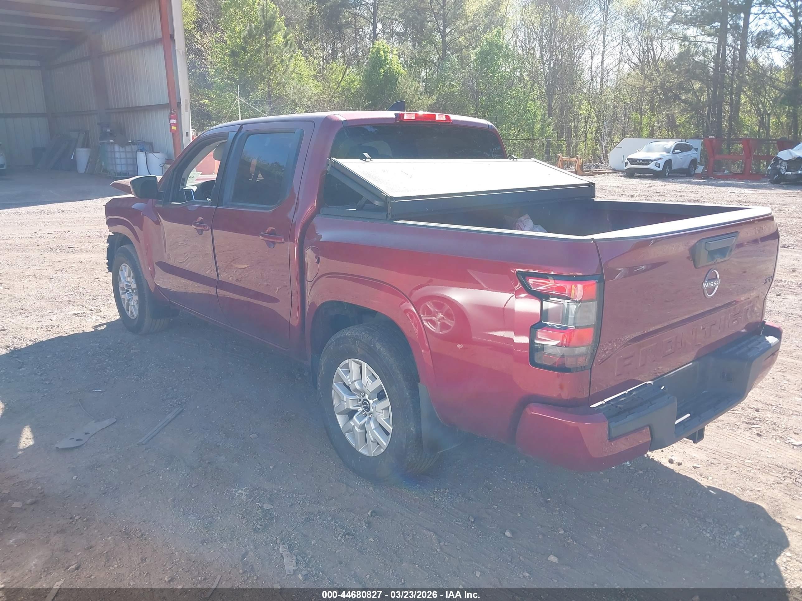 NISSAN FRONTIER image 3