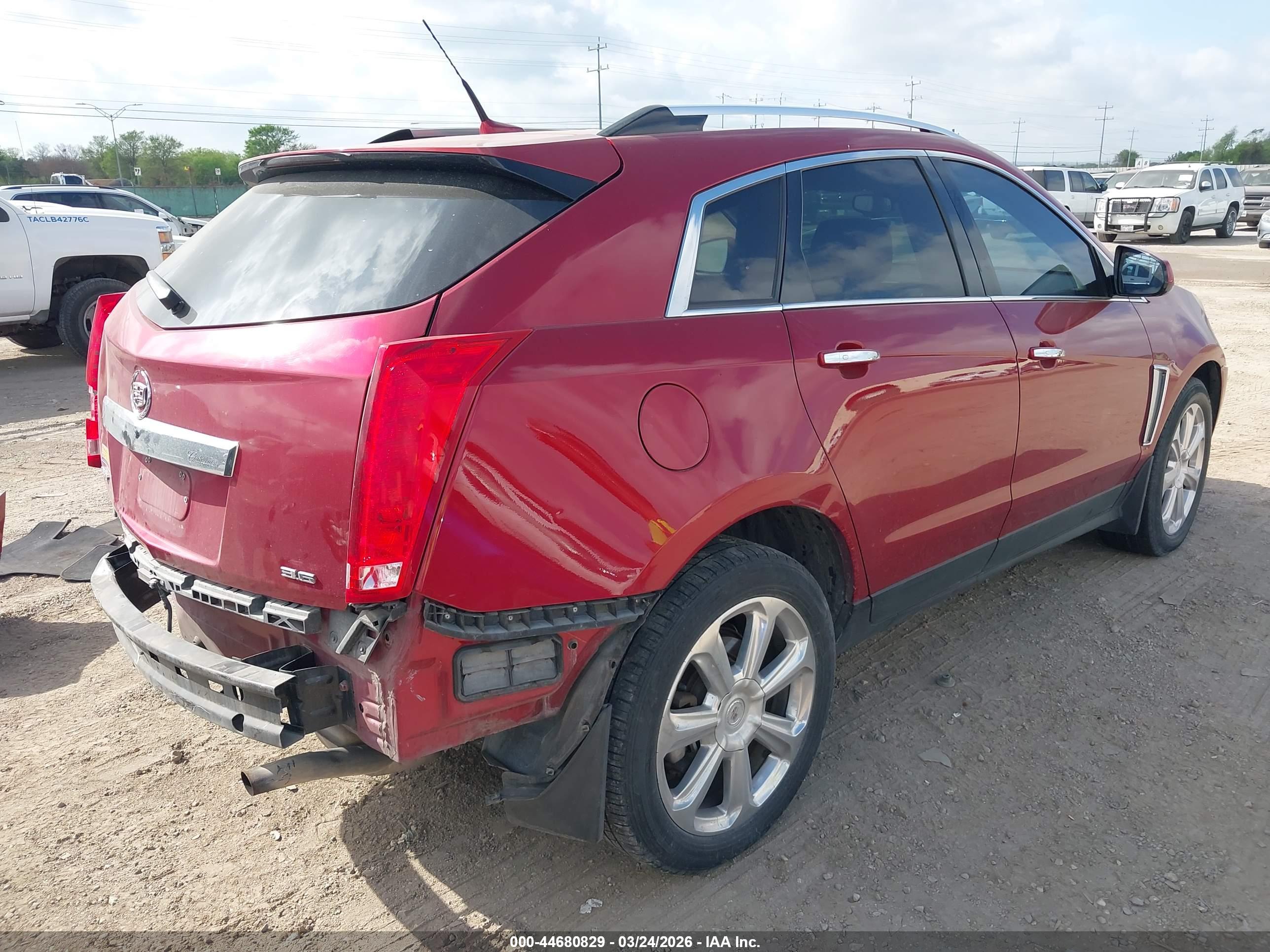 CADILLAC SRX image 4