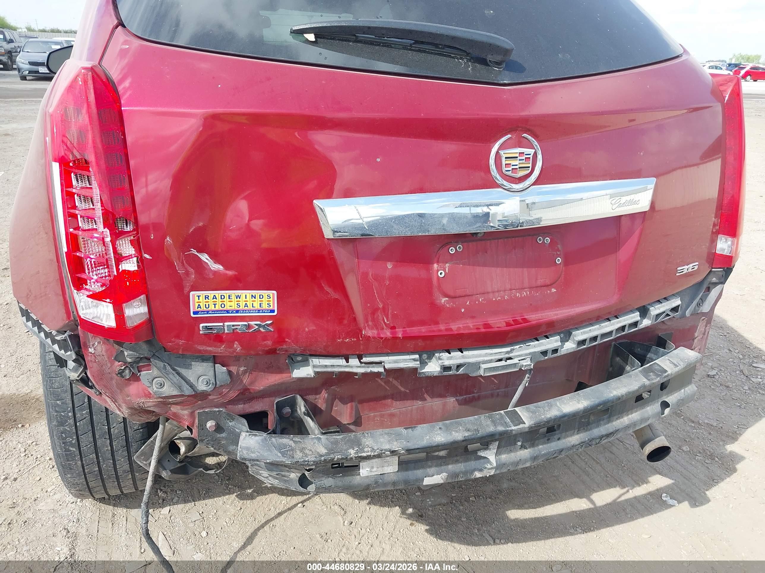 CADILLAC SRX image 6