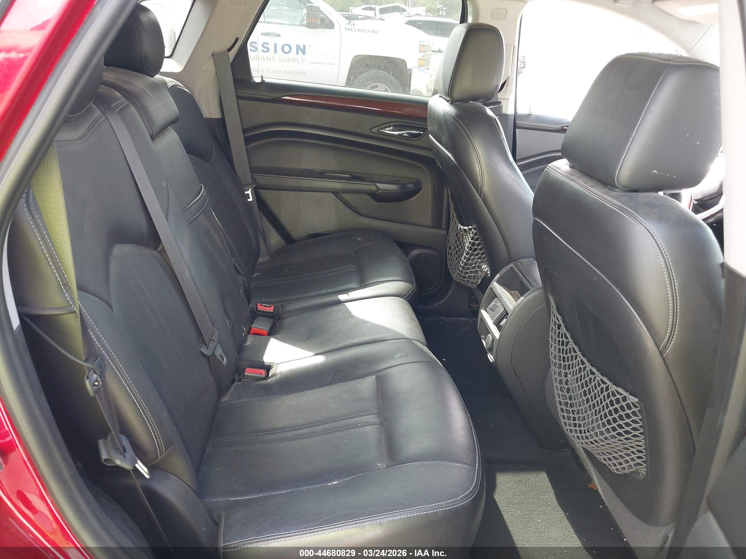 CADILLAC SRX image 8