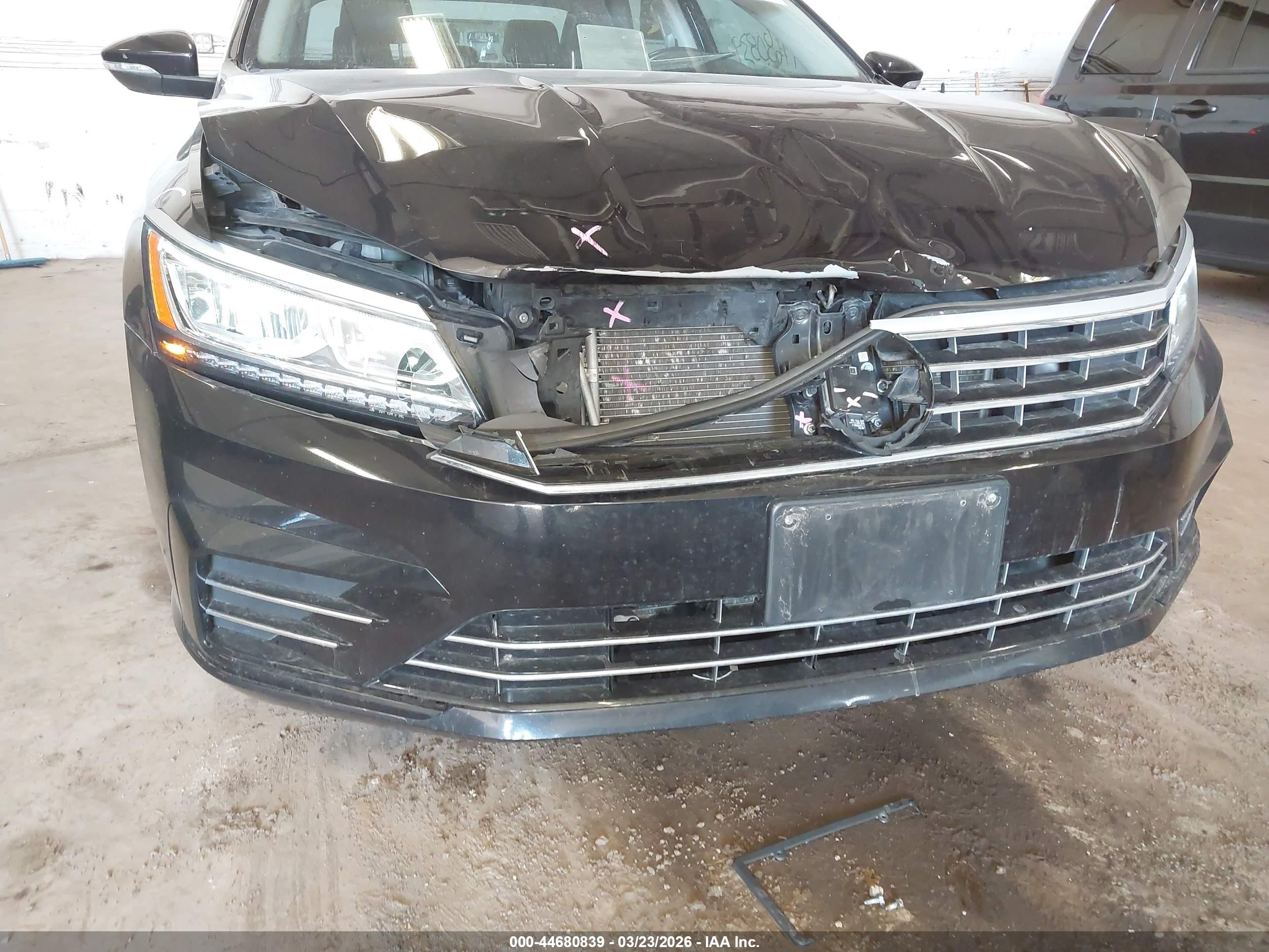 VOLKSWAGEN PASSAT image 6