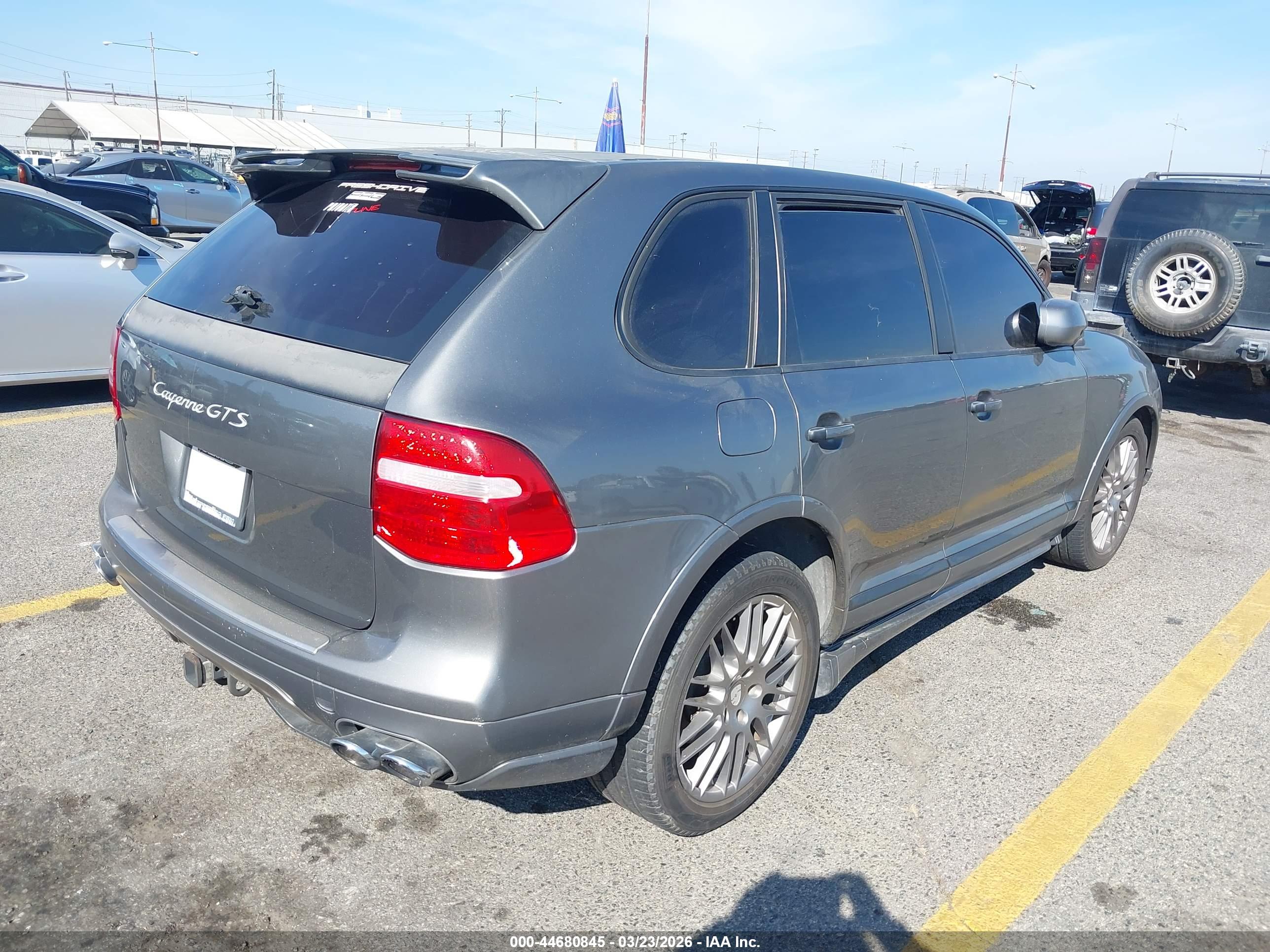 PORSCHE CAYENNE image 4