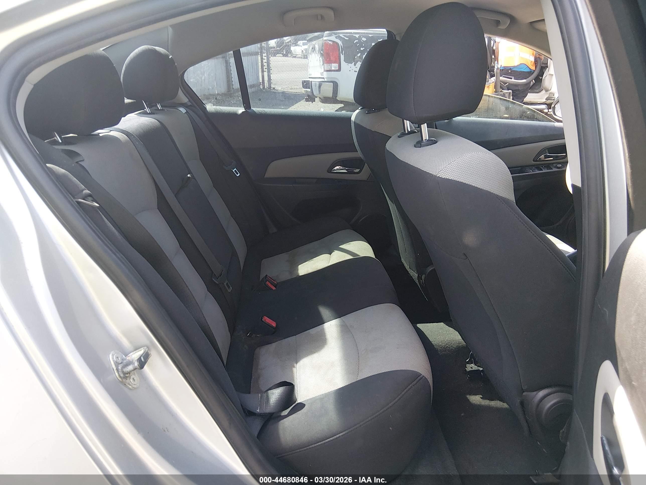 CHEVROLET CRUZE image 8