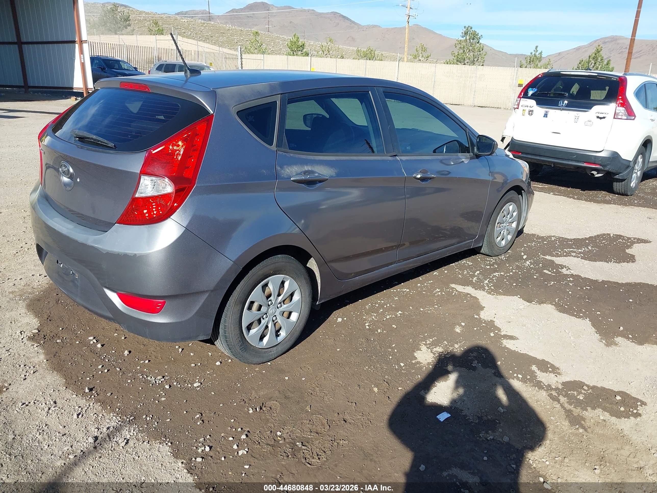 HYUNDAI ACCENT image 4