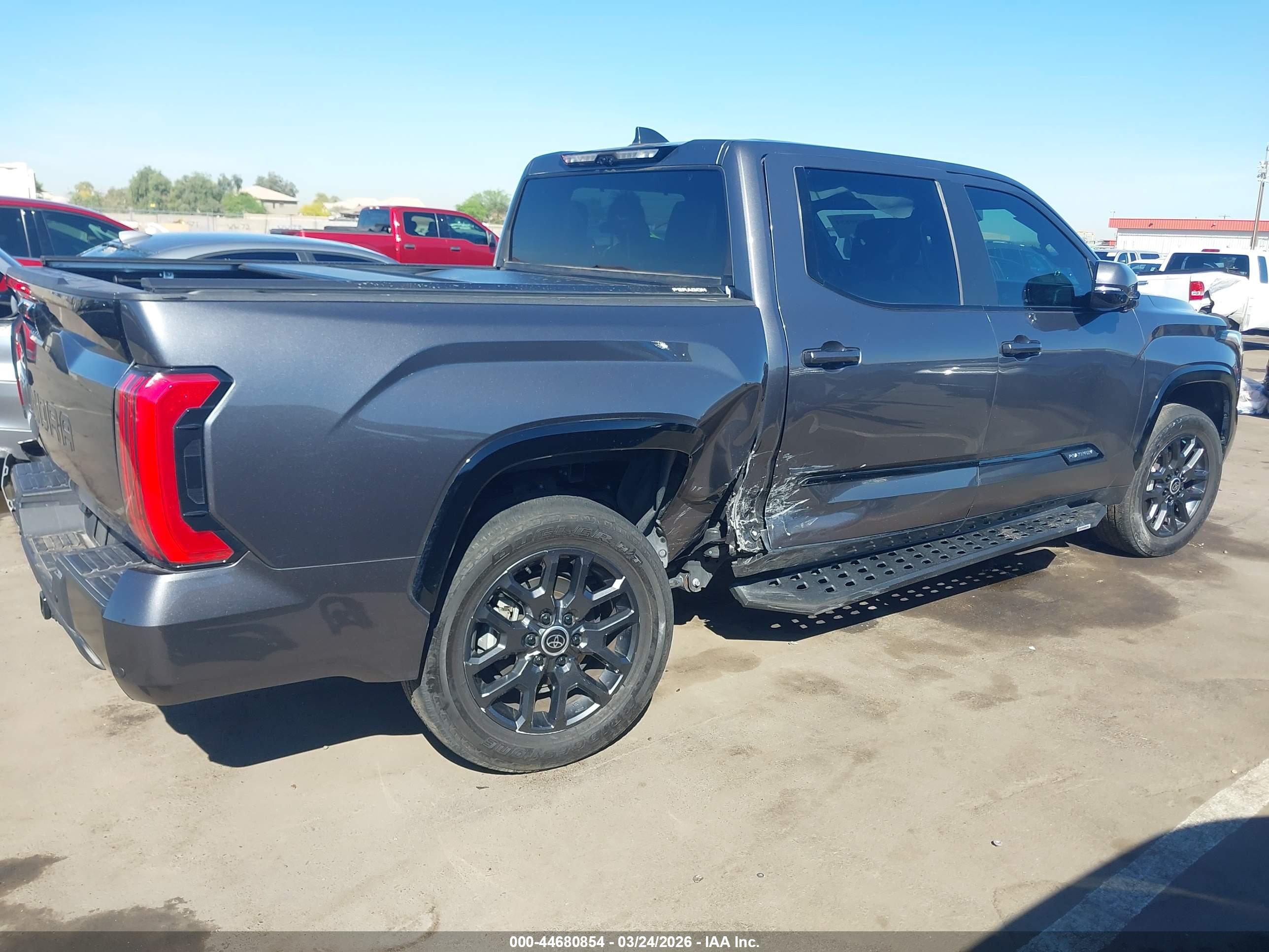 TOYOTA TUNDRA image 6