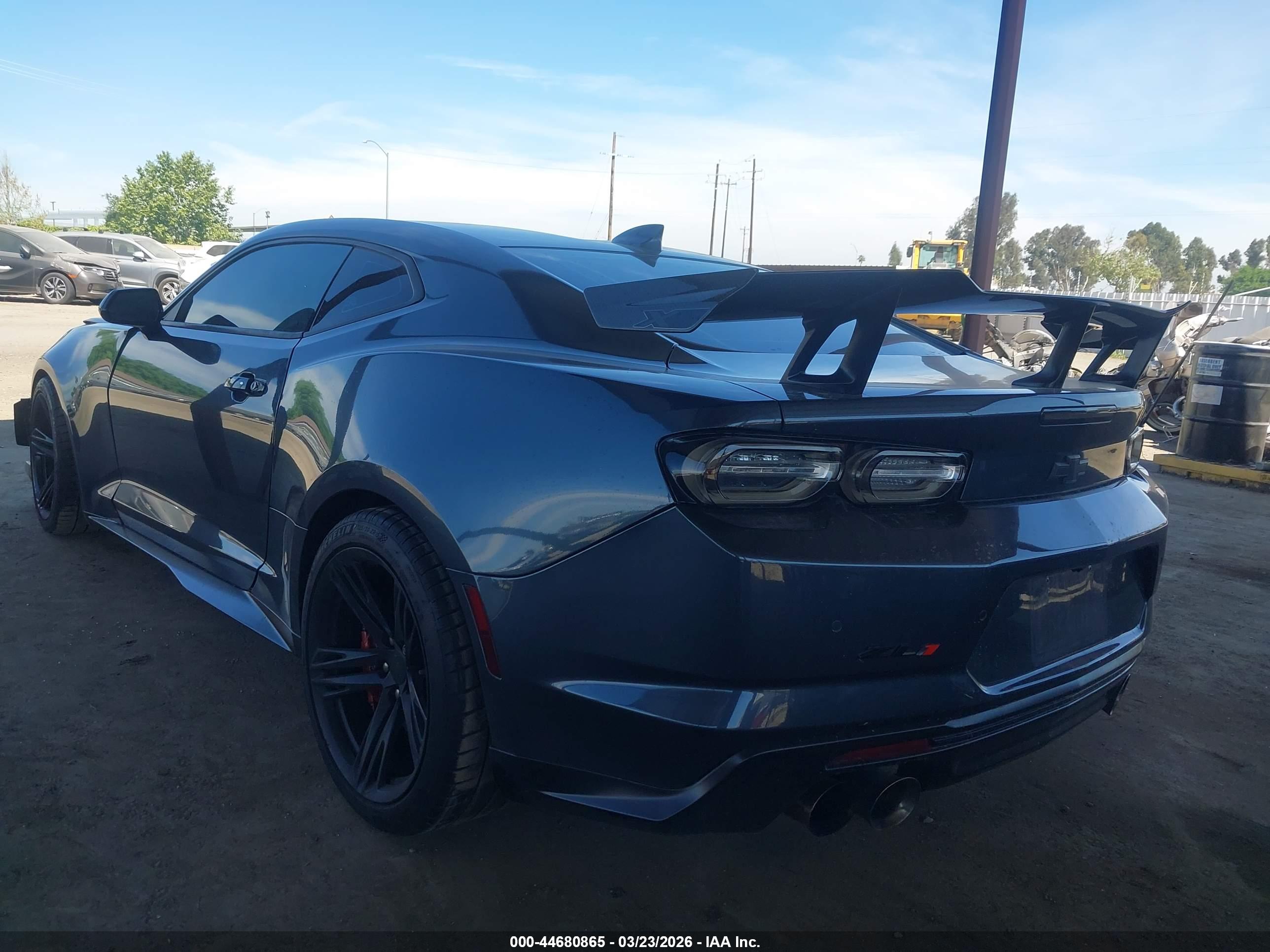 CHEVROLET CAMARO image 3