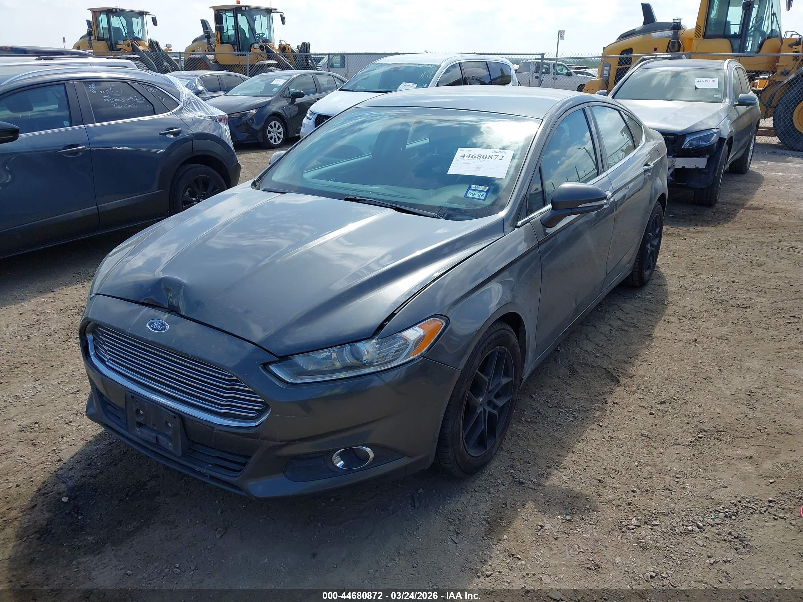 FORD FUSION image 2