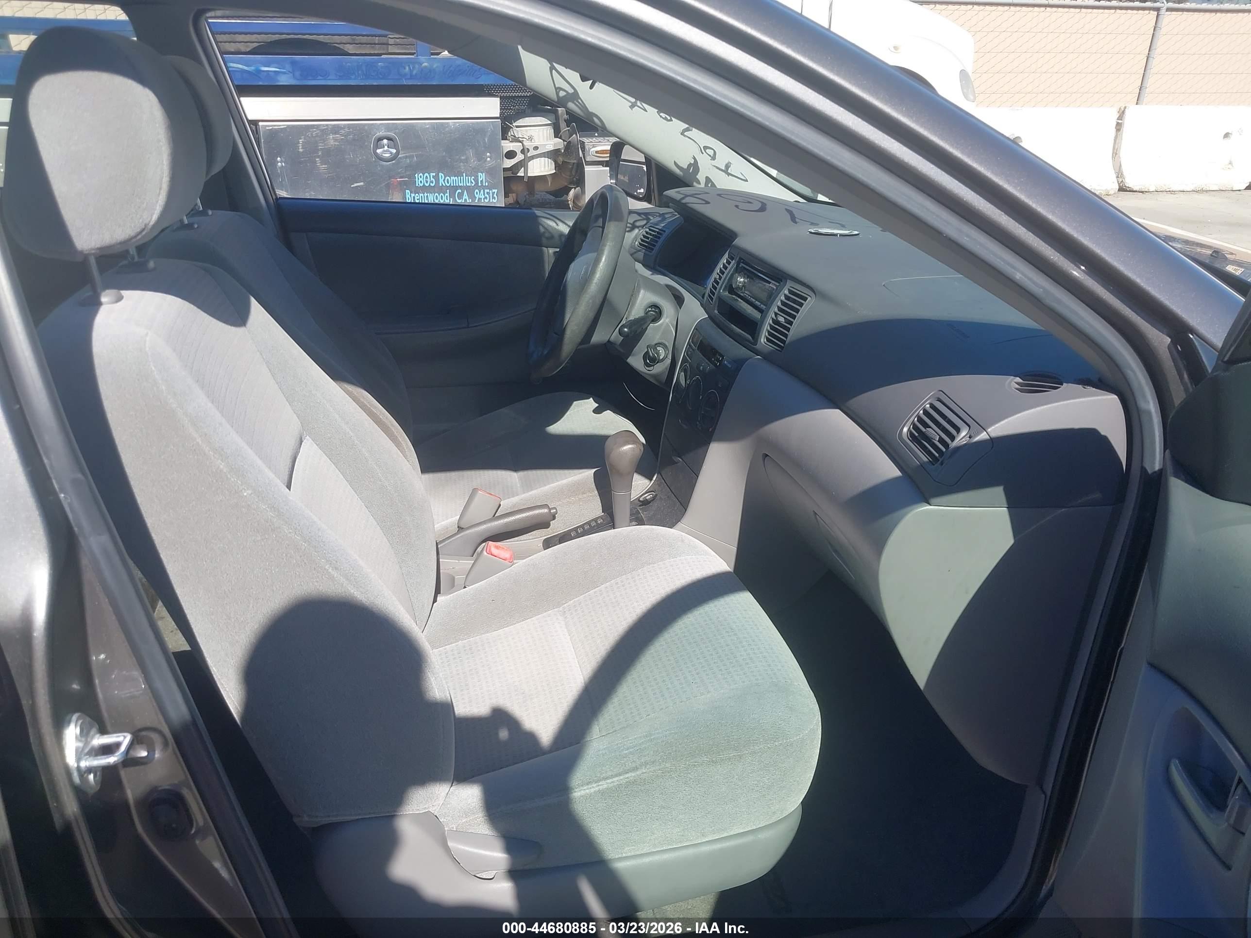 TOYOTA COROLLA image 5