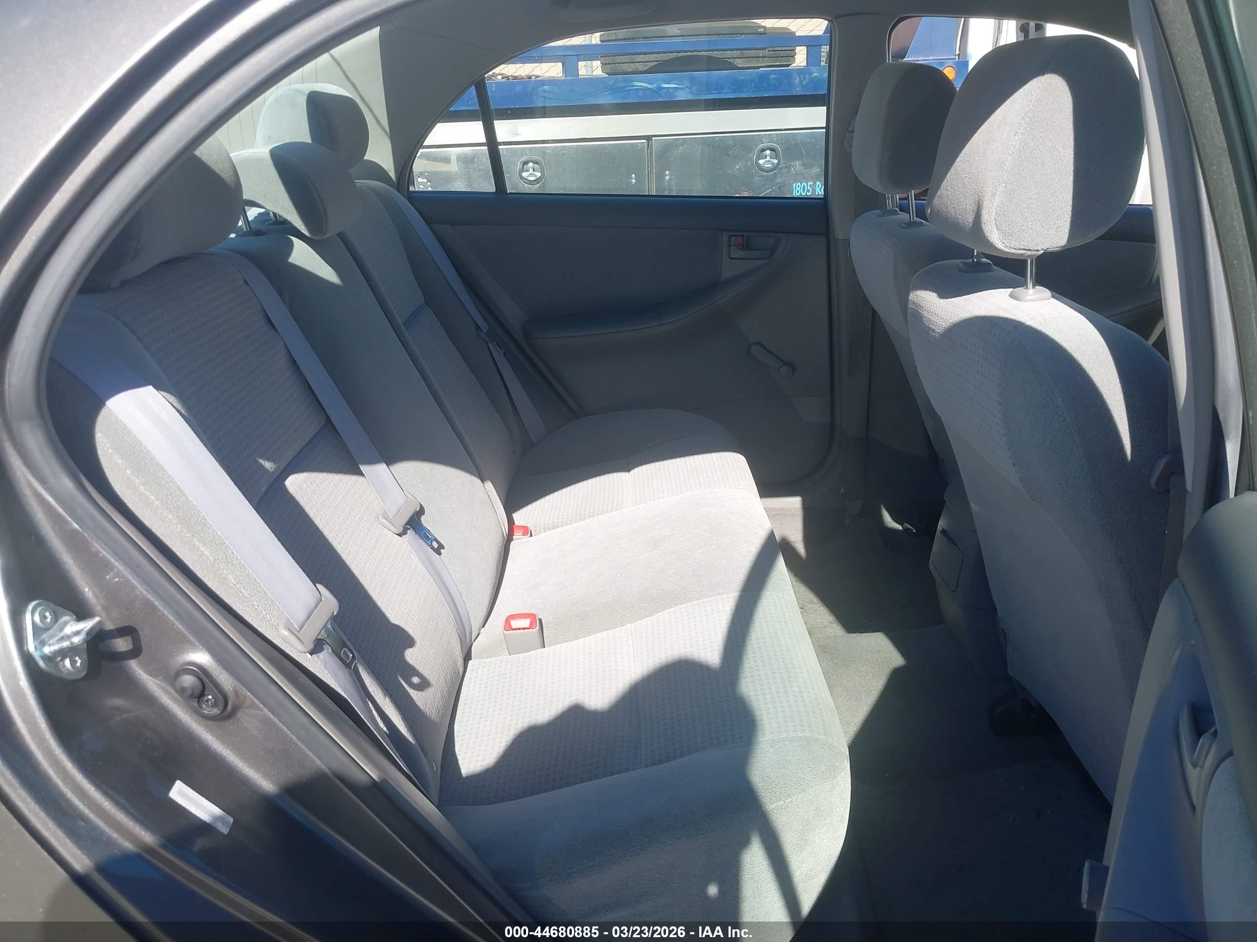TOYOTA COROLLA image 8