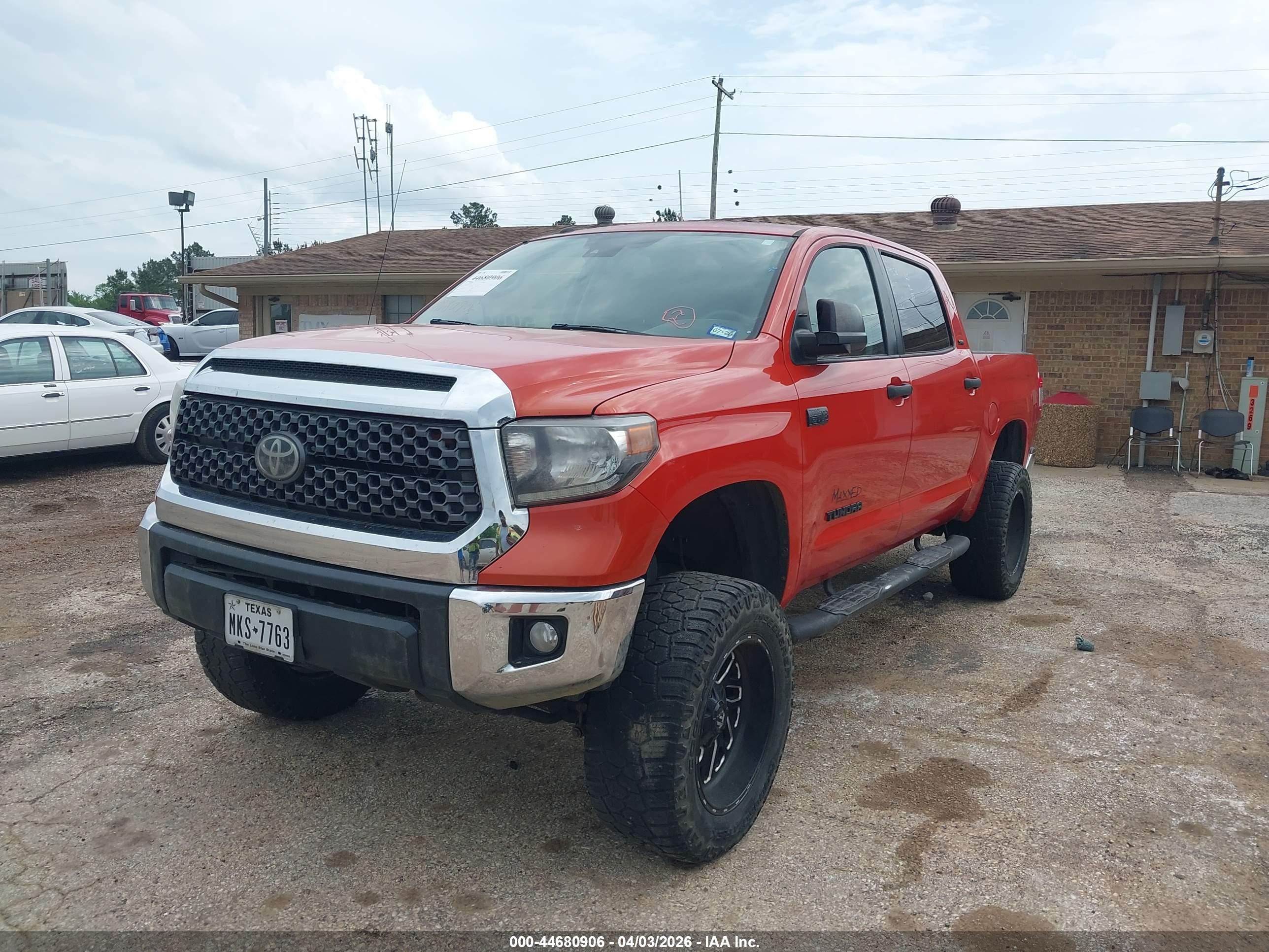 TOYOTA TUNDRA image 2