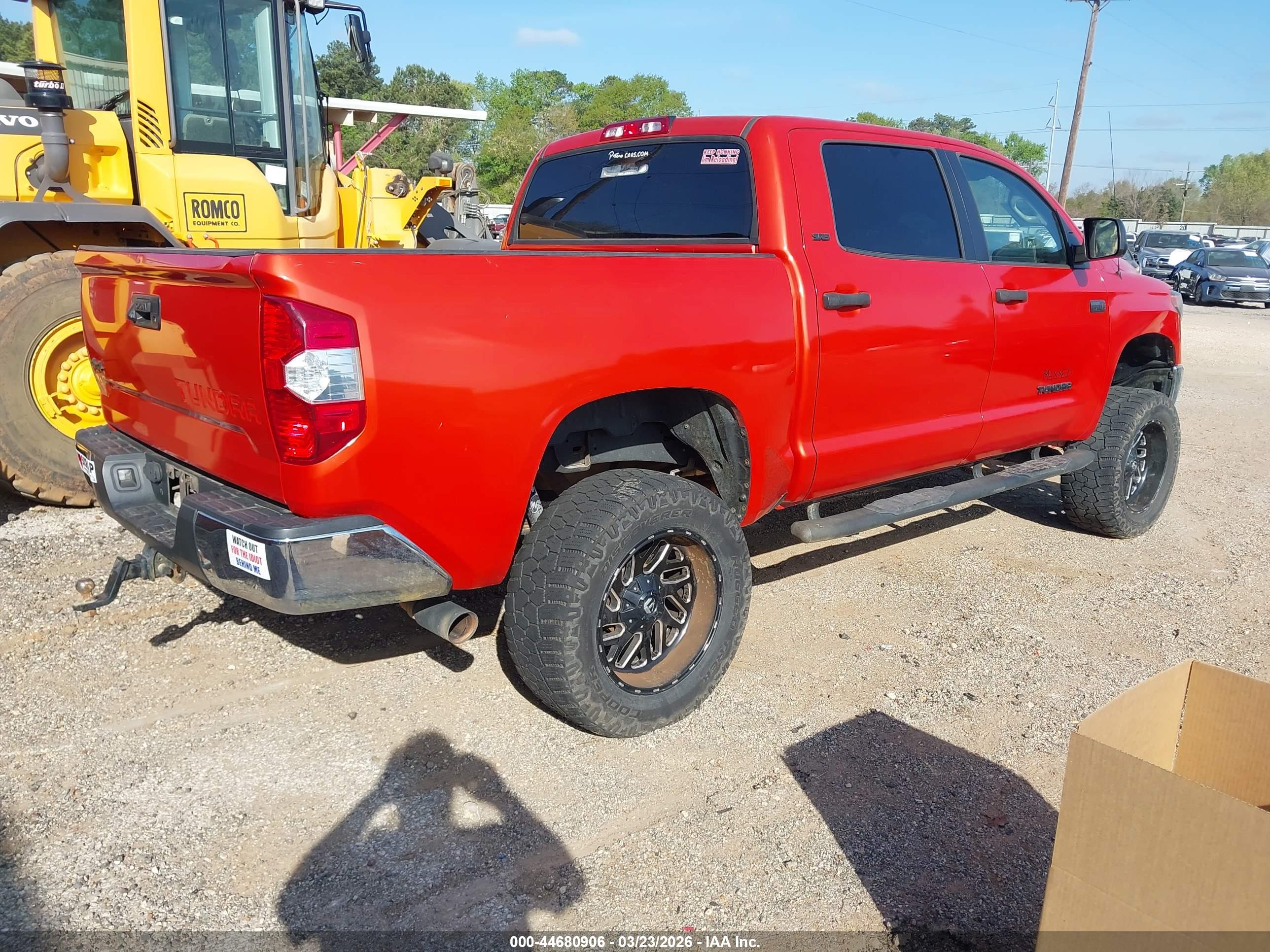 TOYOTA TUNDRA image 4