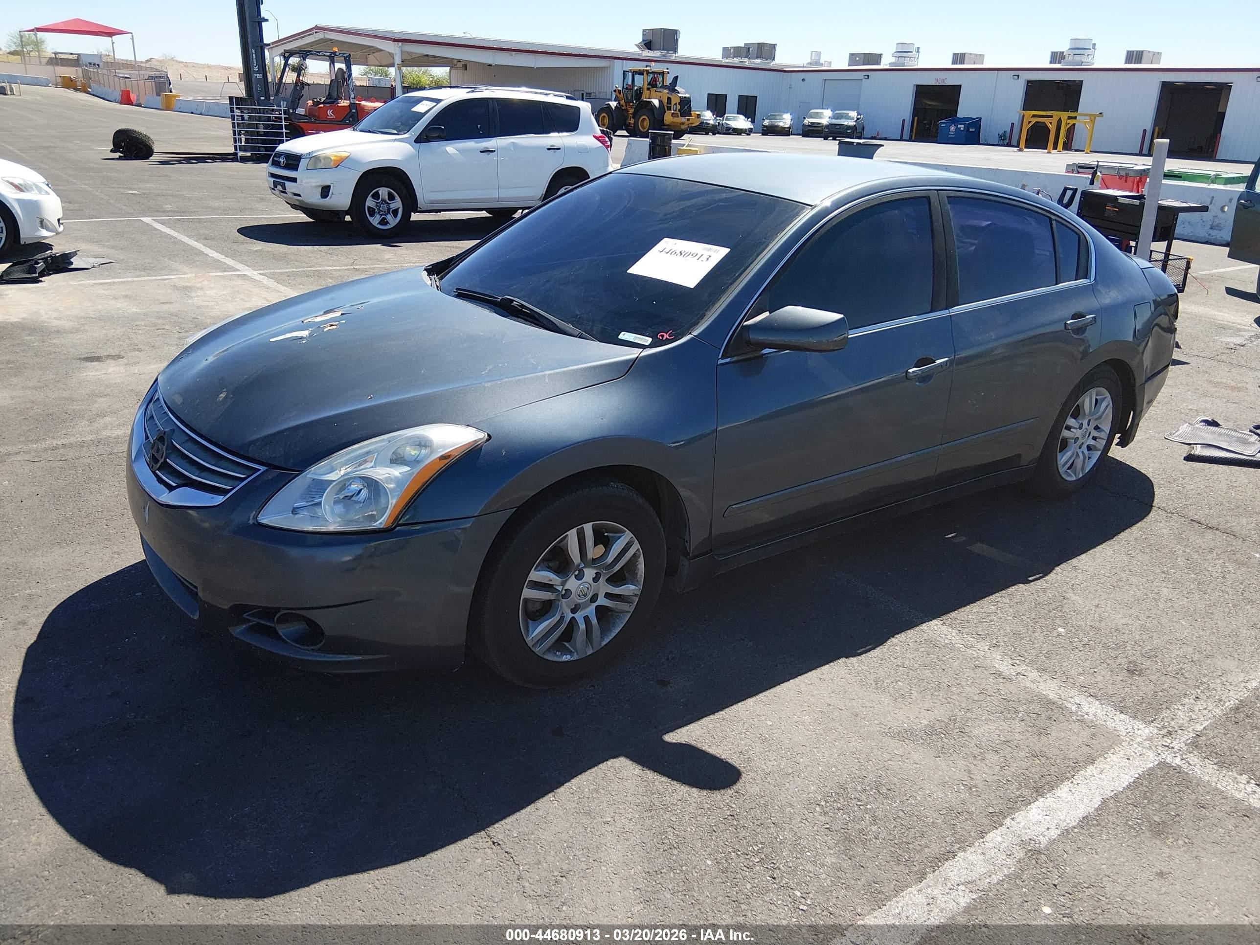 NISSAN ALTIMA image 2